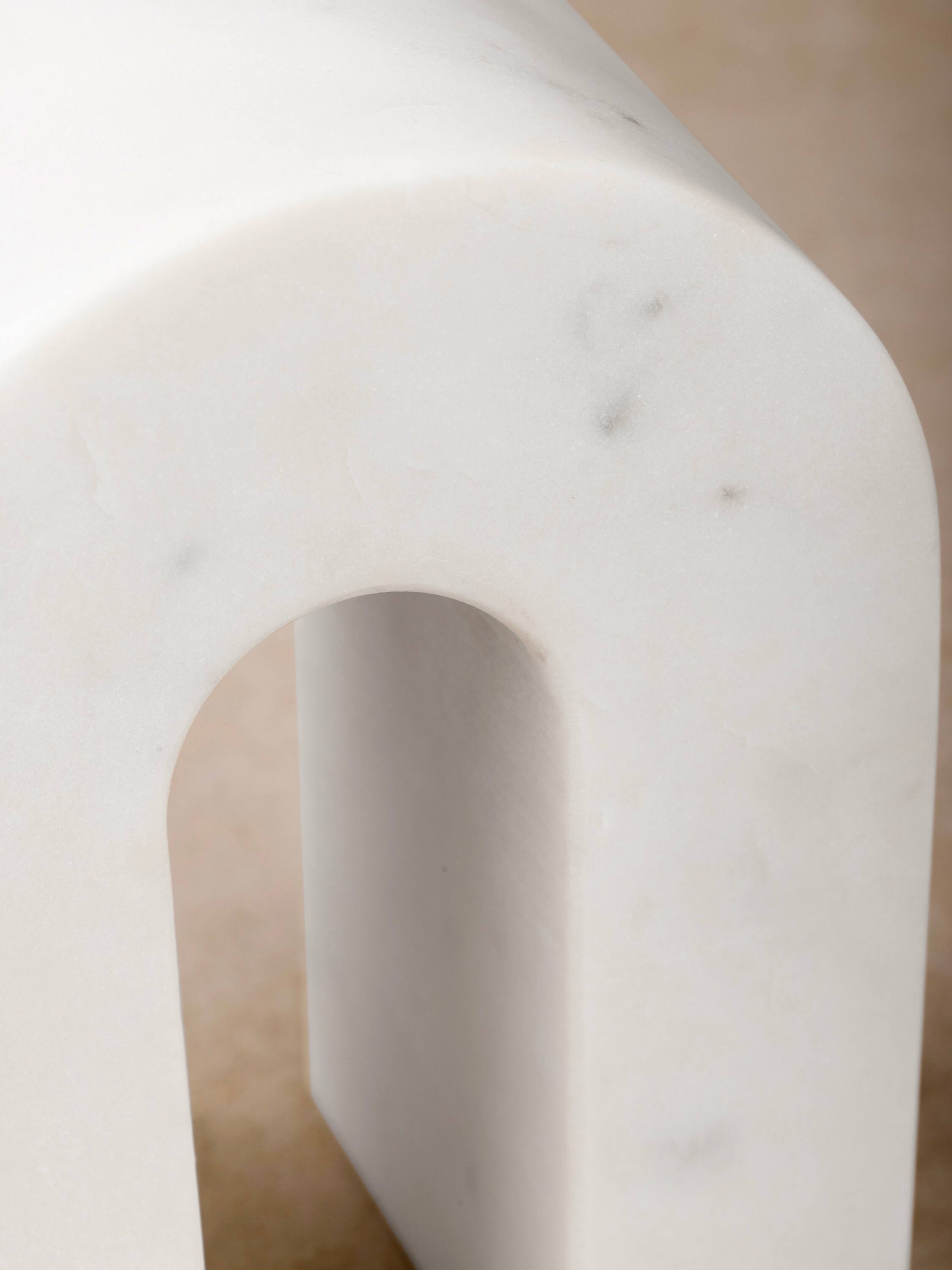Left. GAURI KOHLI - Quest Marble Decorative Object - Shades of white.