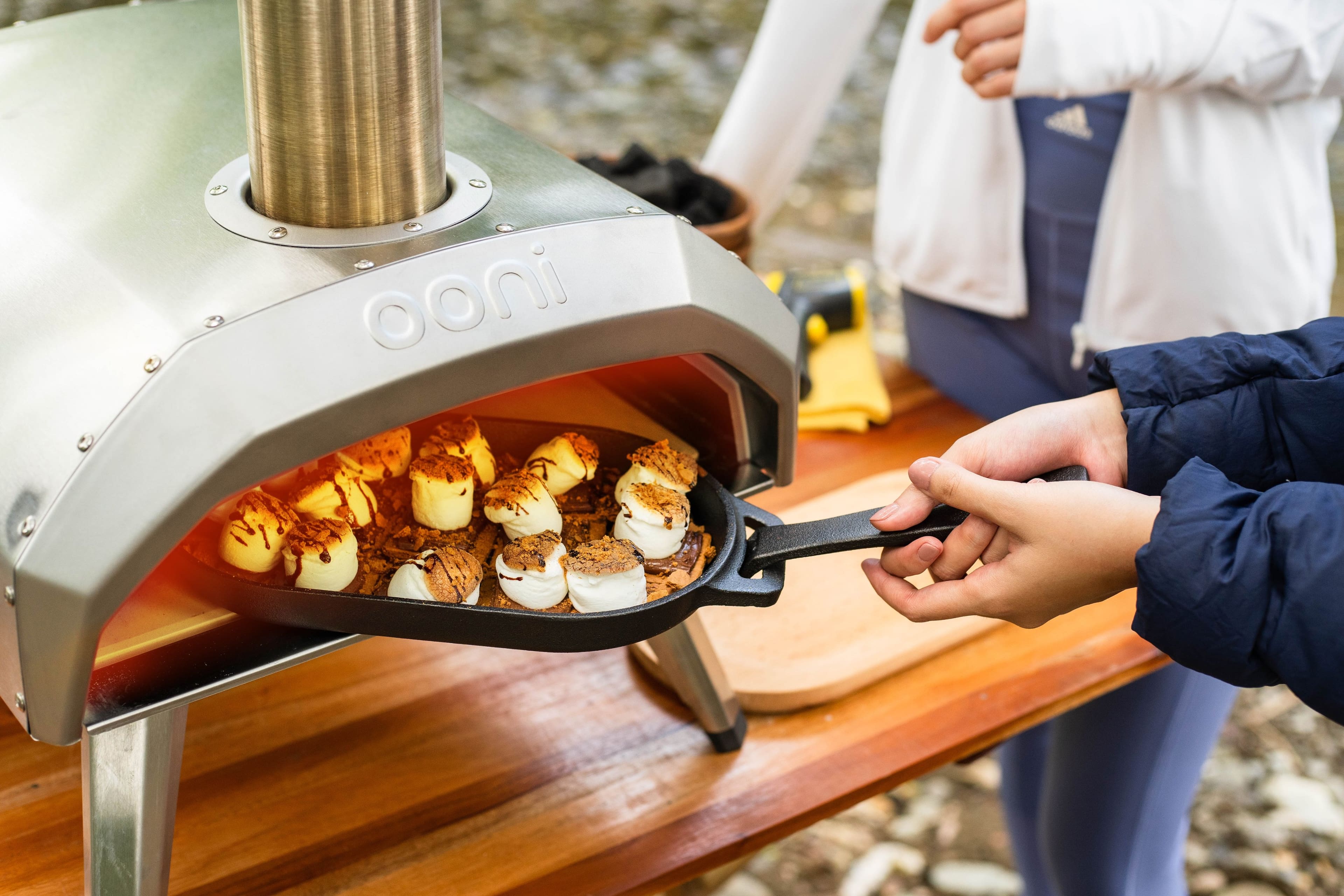 Alt View 16. Ooni - Karu 12 Multi-Fuel Outdoor Portable Pizza Oven - Silver.