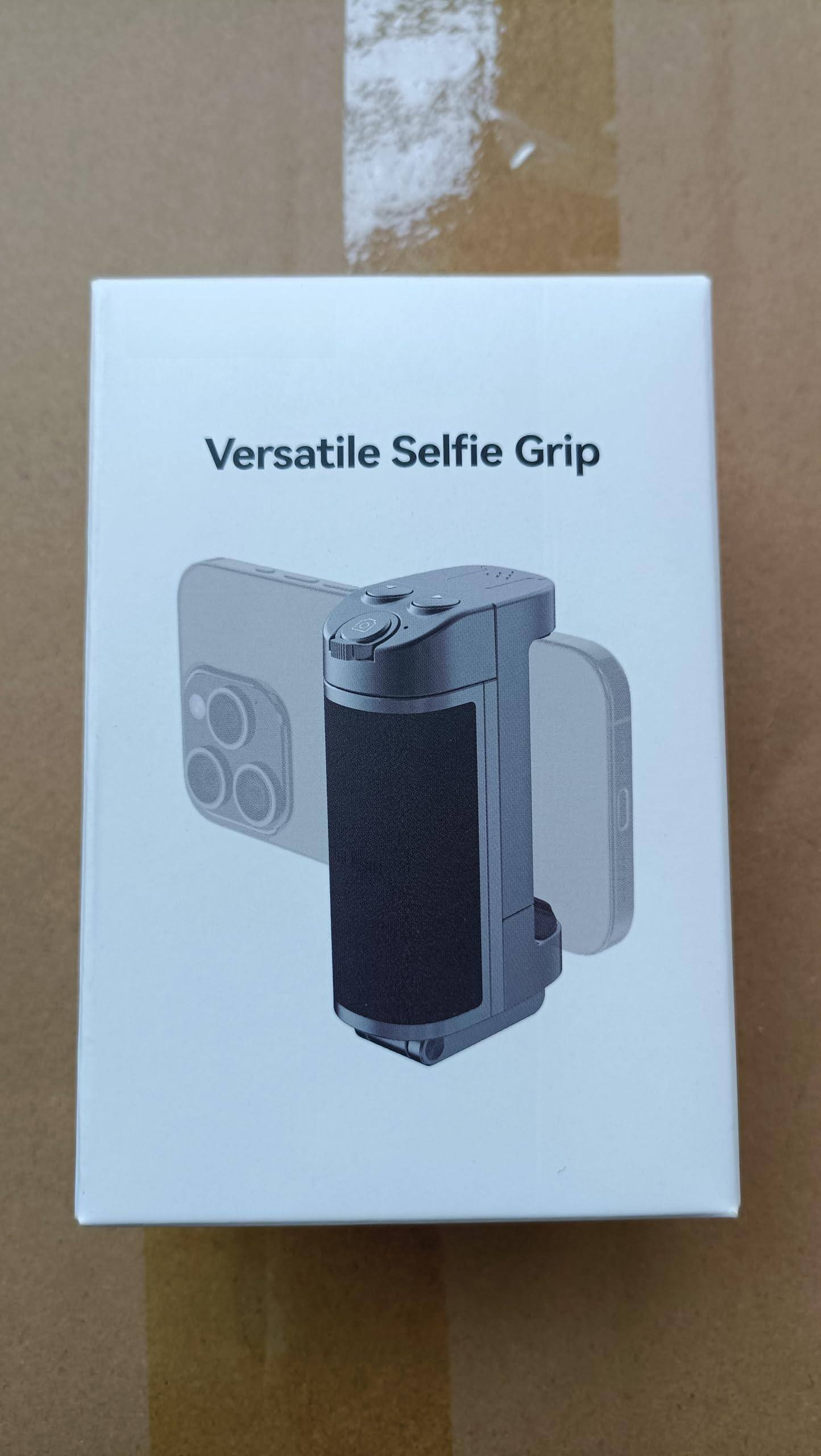 Versatile Selfie Grip