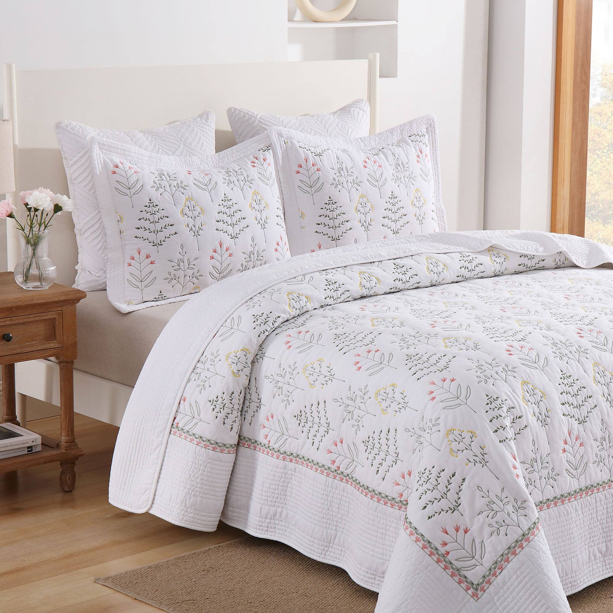 Left. MarCielo - MarCielo 3Pcs 100% Cotton Botanical Elegance Quilted Bedspread Set - White.