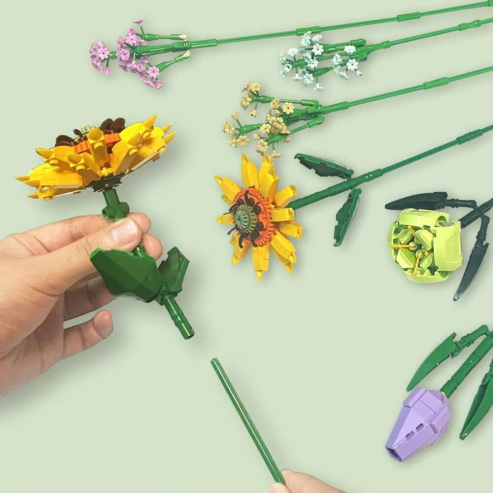 Alt View 4. Contixo - Contixo Sunflower Bouquet Floral Building Block Set.