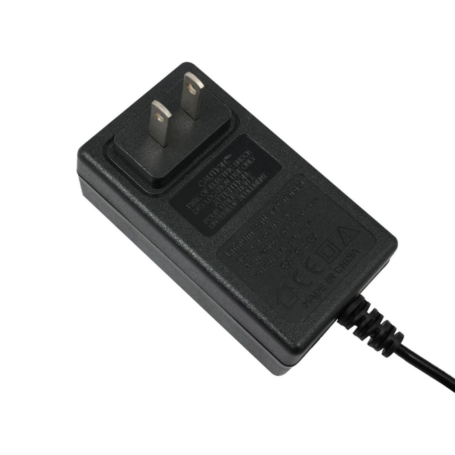 CAUTION  
USE ONLY CATN  
SEULEMENT CHETTER  
RISK DRY CLA  
POUR UNTERIEUR  
Sattery BOLL  
17 S Litiam H  
9E P NR CgN  
WOAV1ni  
MADE IN CHINA