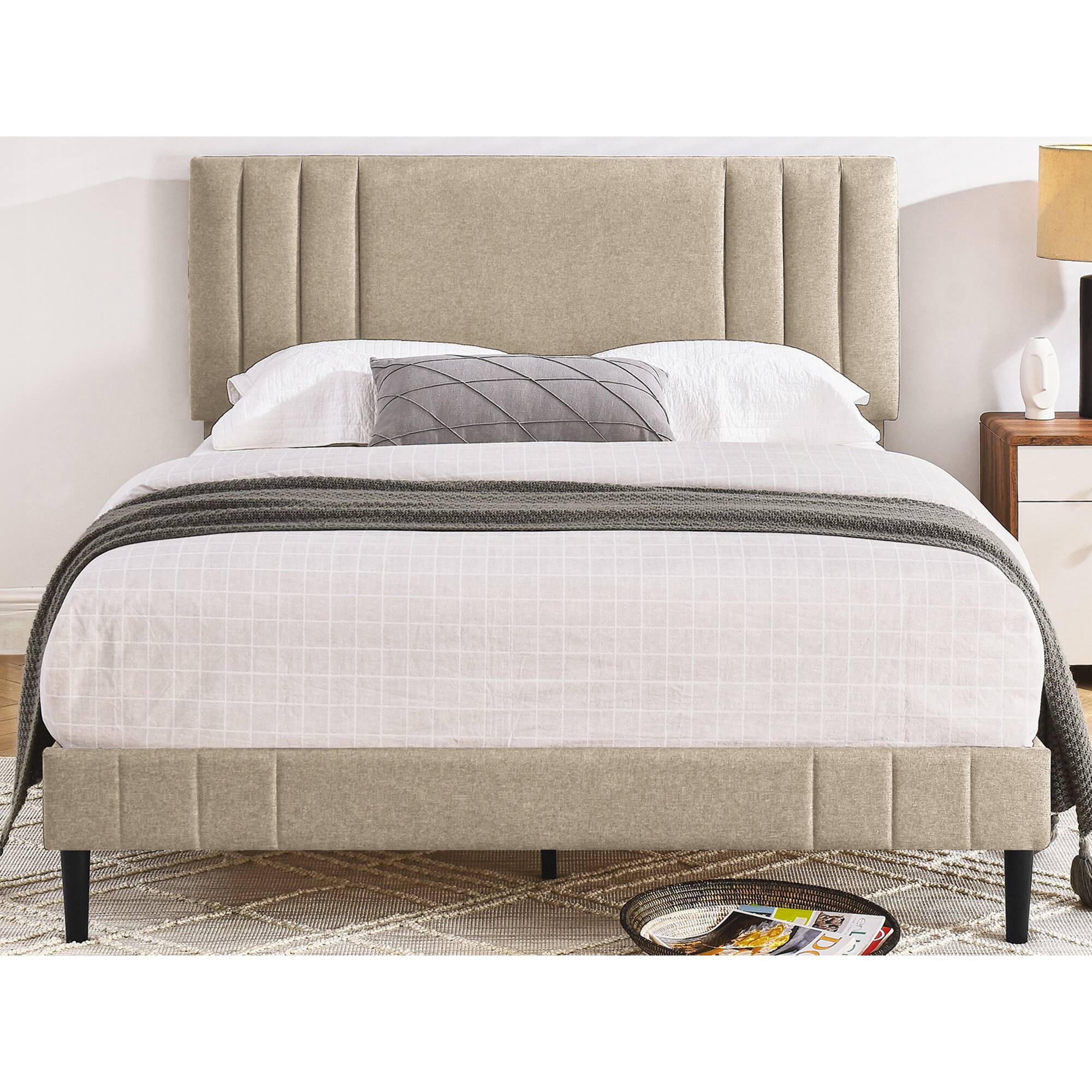 Front. Decoro - DeCoro Chicago Modern Tufted Upholstered Platform Queen Size Bed, Linen - Linen.