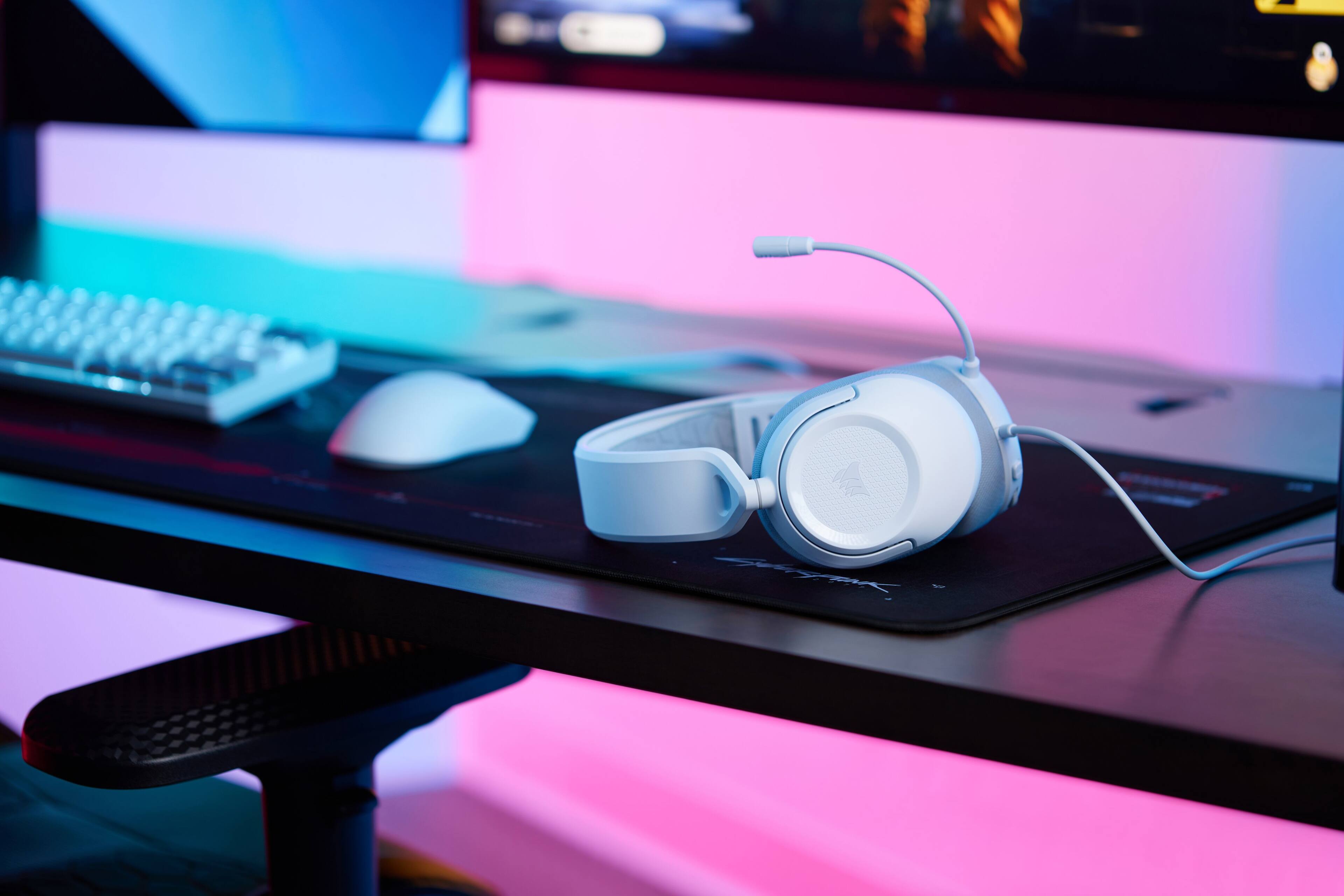 Alt View 9. CORSAIR - HS35 v3 Wired Over-the-Ear Gaming Headset for PC,Xbox One,Xbox Series X|S,PS5,PS4, Nintendo Switch and Mobile - White.