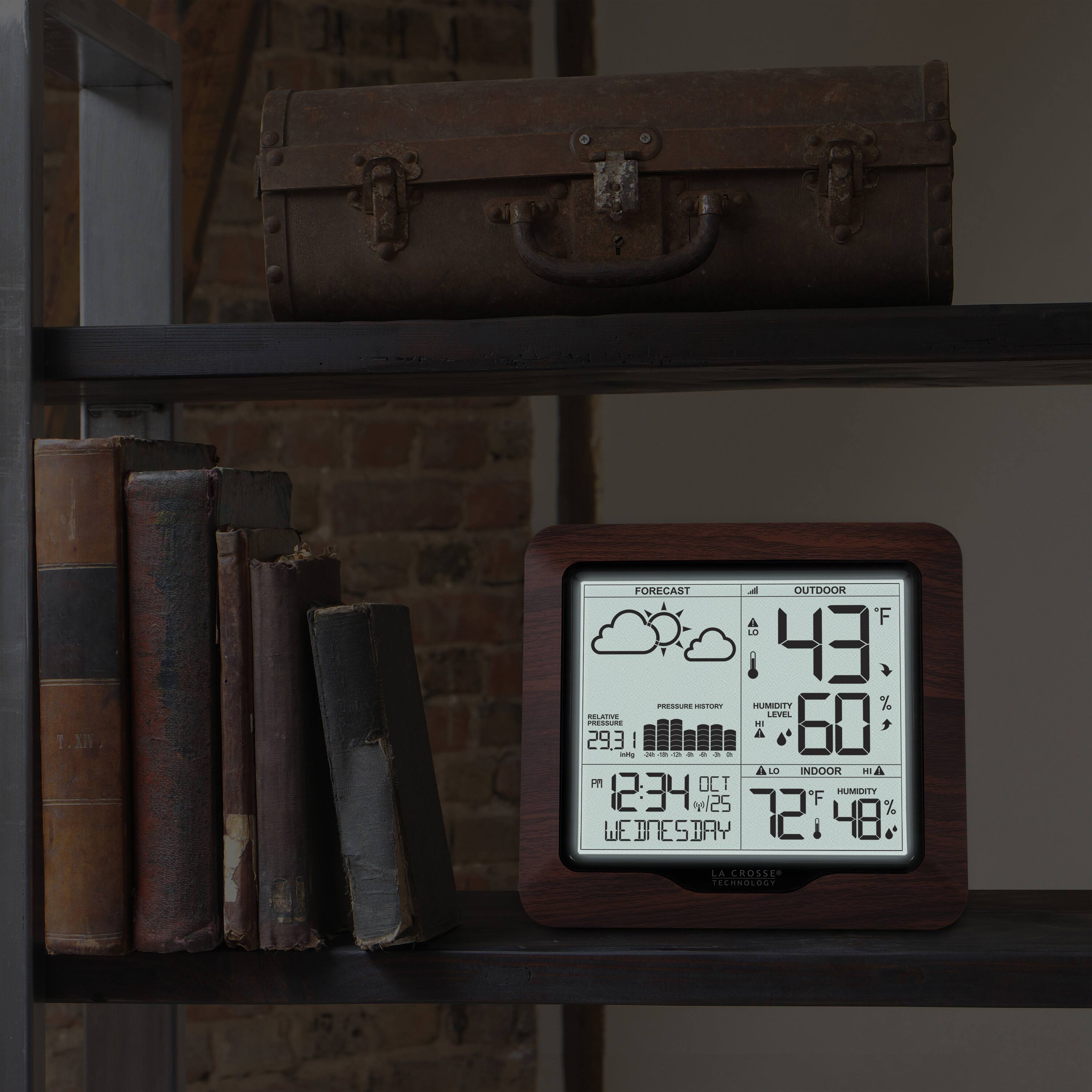 1. XII FORECAST OUTDOOR A F 43°F PRESSURE 29.31 INDOOR F 72°F HUMIDITY 48% WEATHER WEDNESDAY DAY 12:34 PM OCT 25