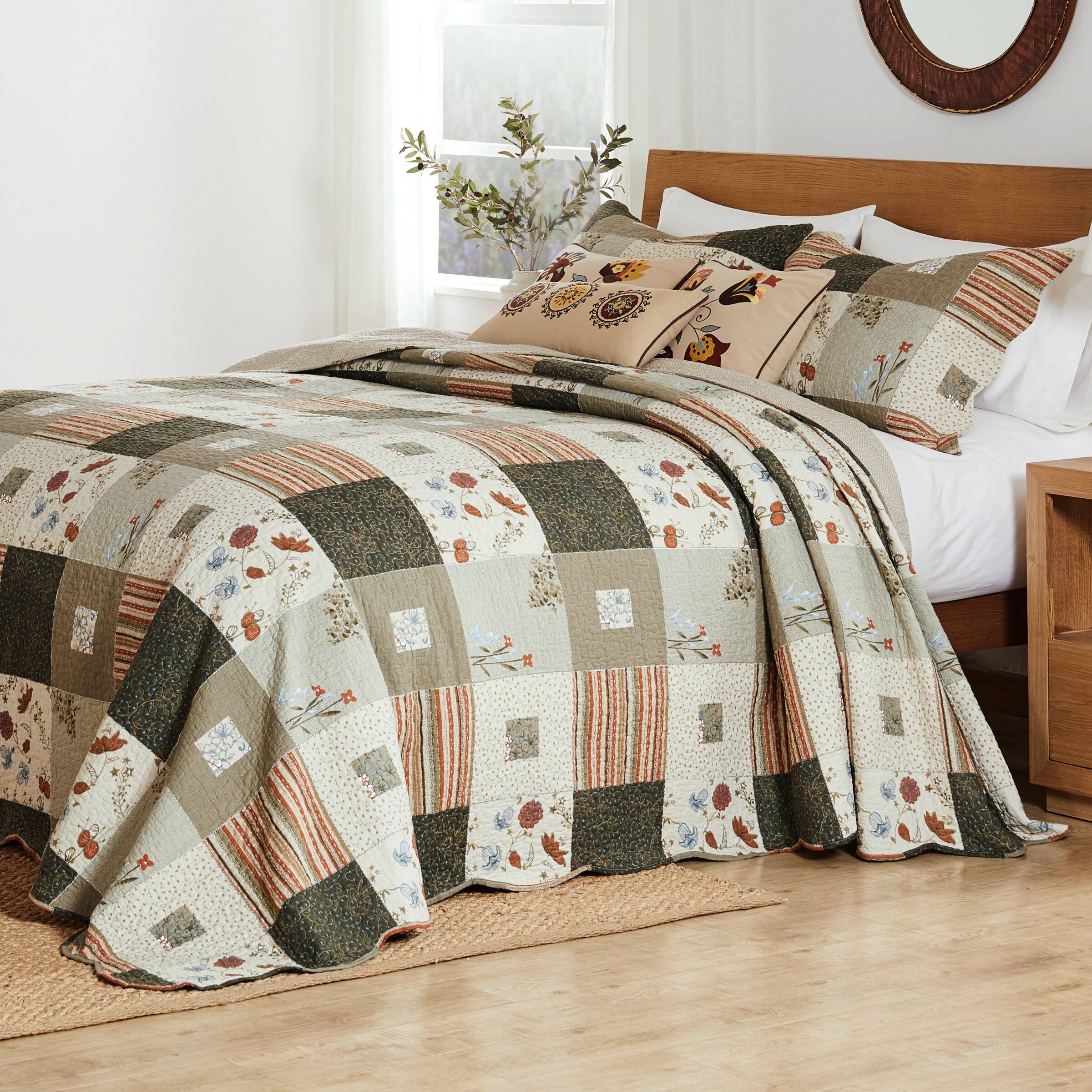Angle. BreeBe - Sedona Bedspread Set 3-Piece King/Cal King - Multi.