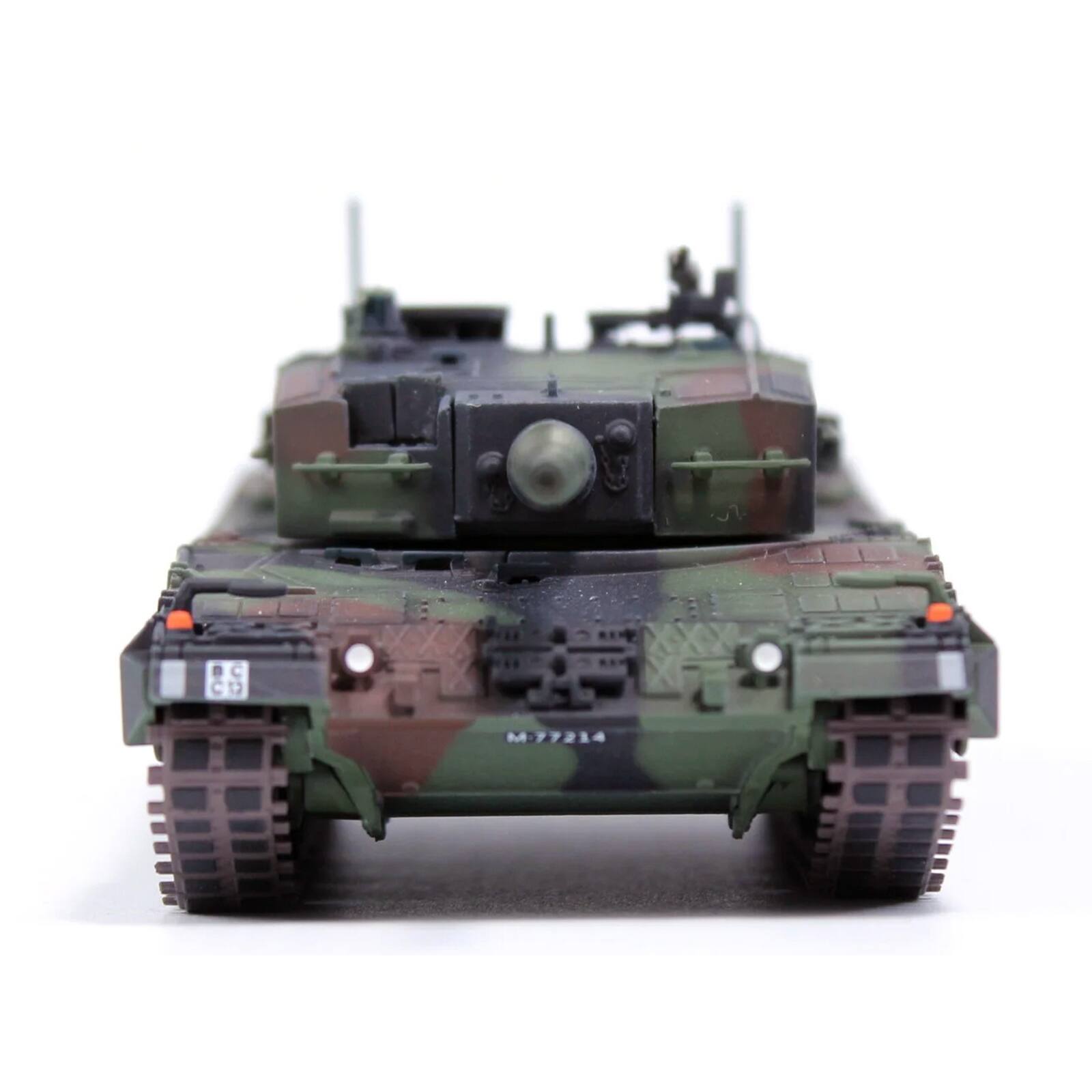 Alt View 4. Panzerkampf - Leopard 2A4 Main Battle Tank "Thun, Switzerland" (2006) Swiss Army "Armor Premium" Series 1/72 Model by Panzerkampf.