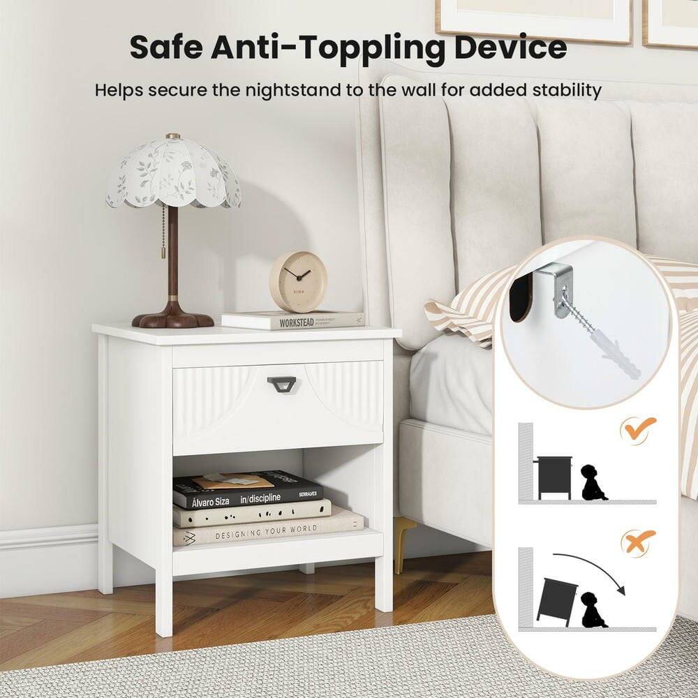 Safe Anti-Topping Device  
Helps secure the nightstand to the wall for added stability  

WORKSTEAD  
Alvaro Siza in discipline -AR NC  
DESIGNING YOUR WORLD