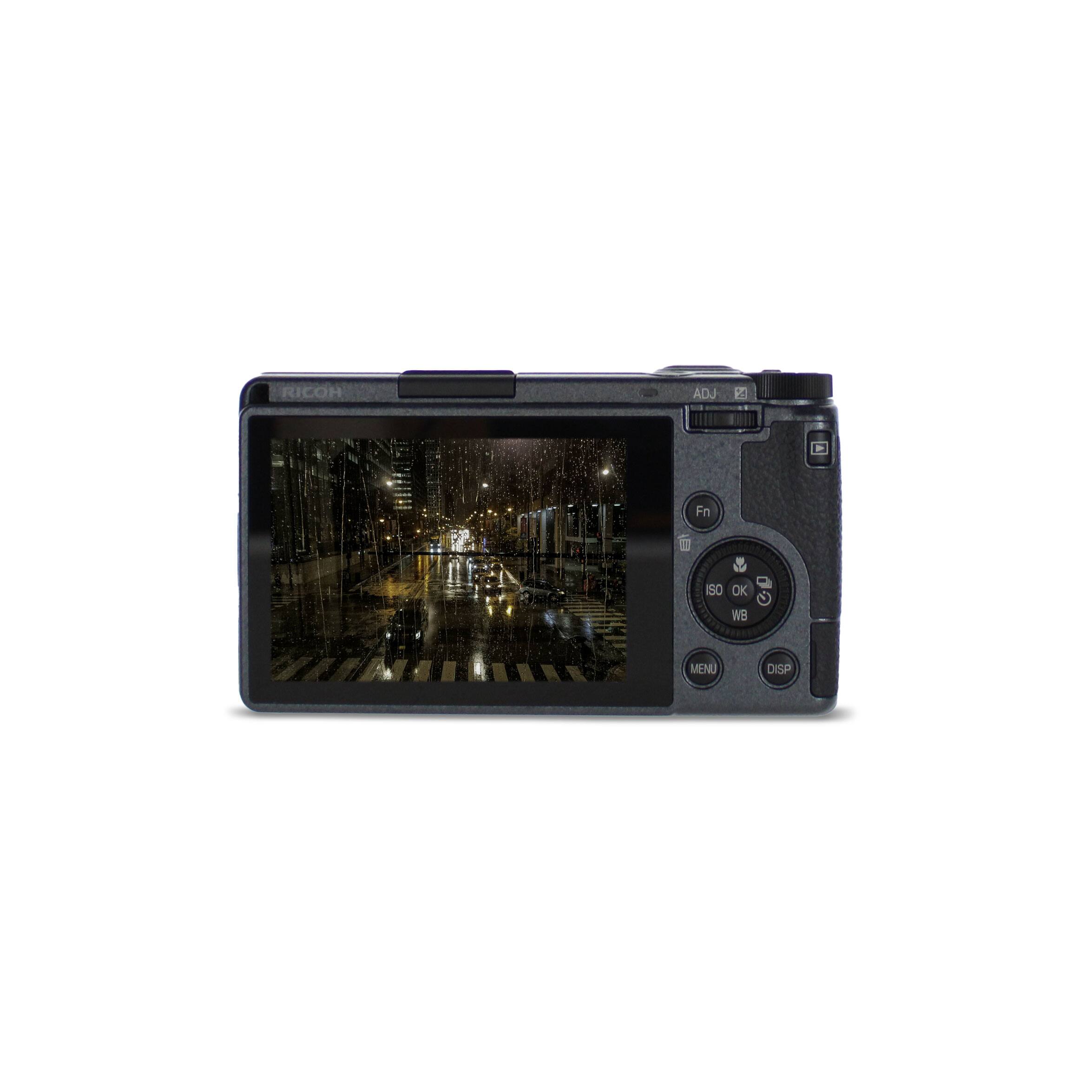 RICOH ADJ 2 Fn 18 S0 OK WB MENU DISP