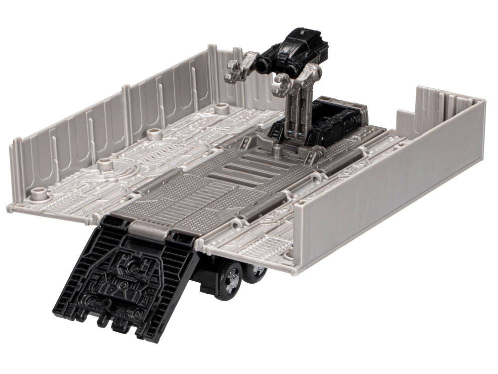 Alt View 6. Transformers - Optimus Prime Volvo VNR 300 Voyager Class | Transformers Generations - Red.