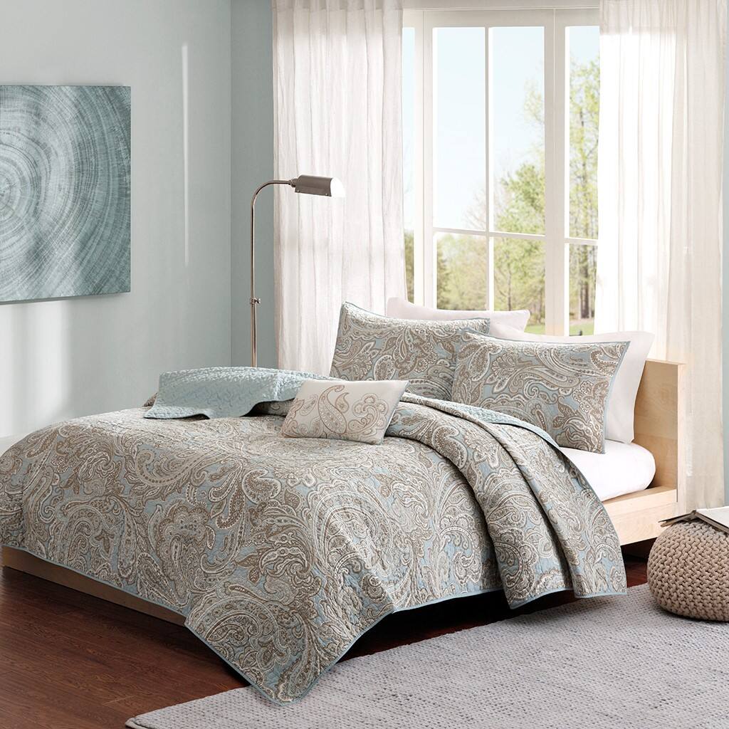 Alt View 3. Gracie Mills - Gracie Mills Vicky 4-Piece Paisley Cotton Percale Quilt Set with Throw Pillow - Blue.