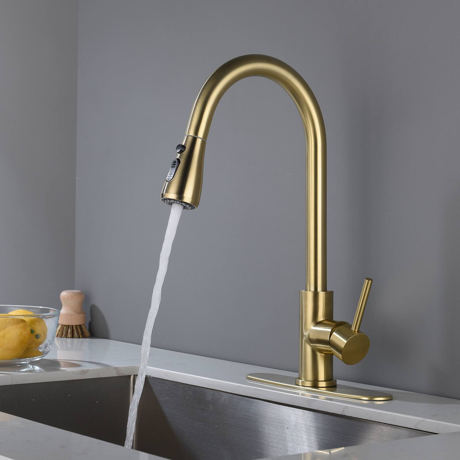 Back. Siljoy - Single Handle Stainless Steel Kitchen Sink Faucet with Pull Down Sprayer - Brushed Gold.