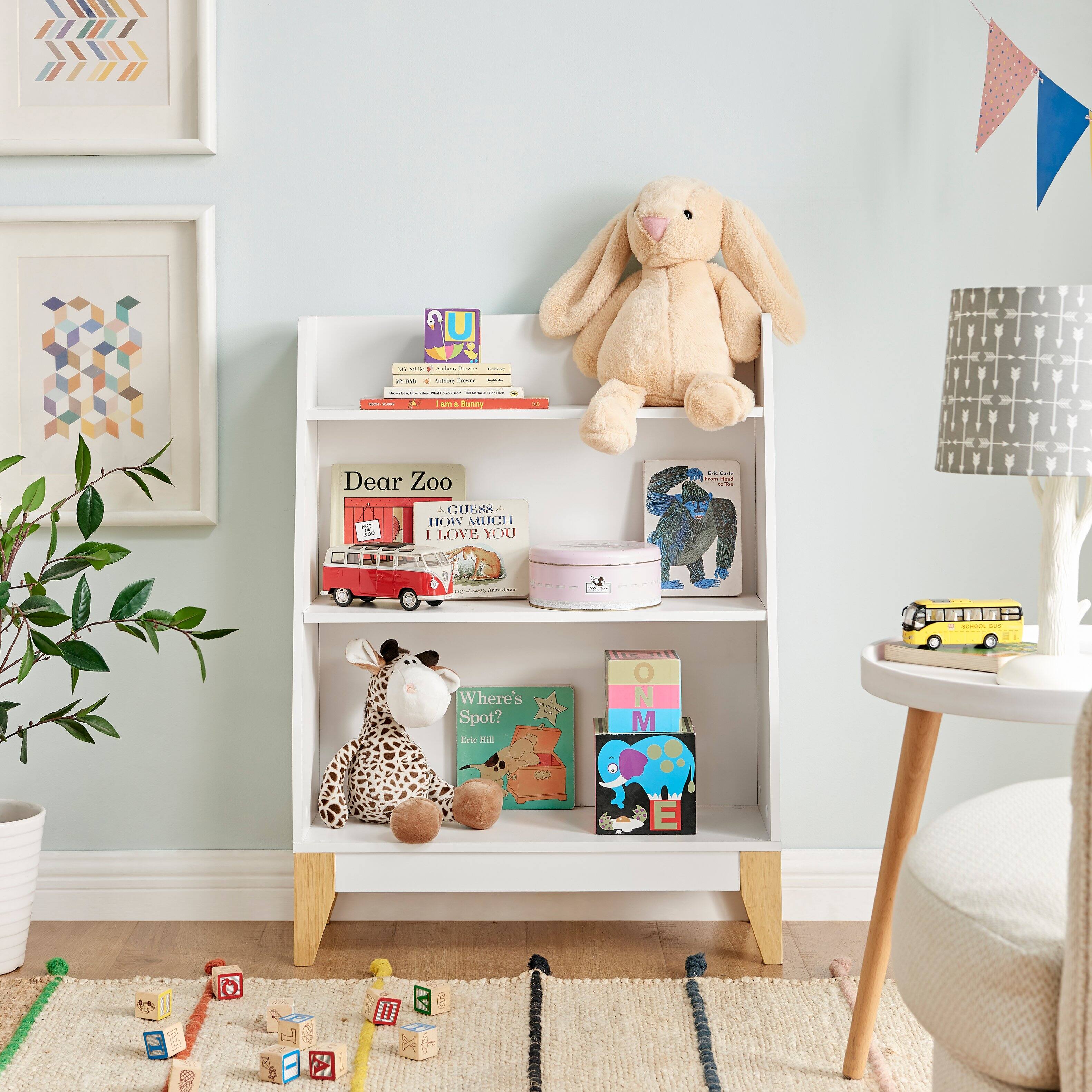 U - - - . dec - | - - - . | | I I - - | - I -- S .. Dear Zoo - GUESS + HOW MUCH I LOVE YOU - : I - - - | - - - a Where's Spot? 1n md O N M E I