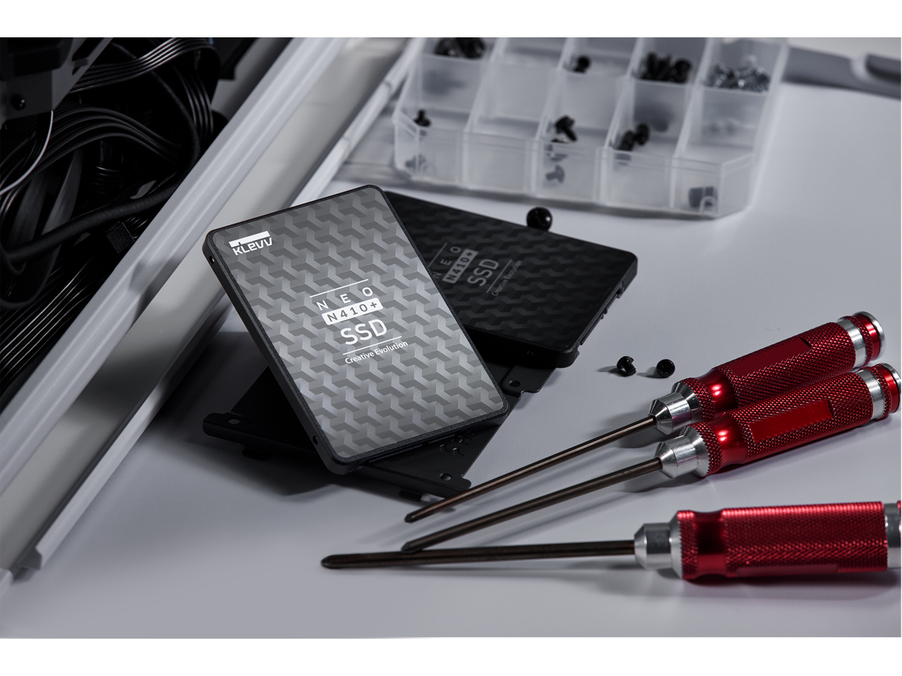 KLEVV  
NEO N410+ SSD Evolution Creative
