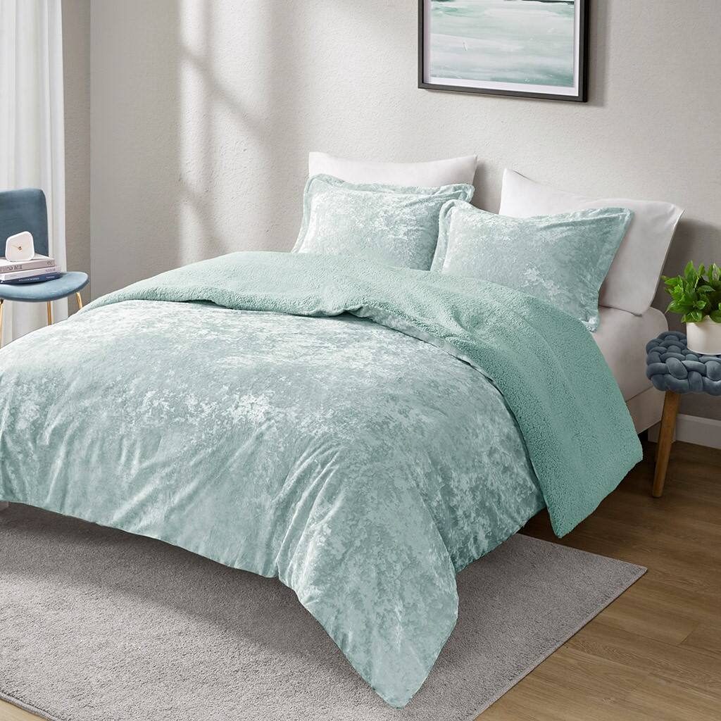 Alt View 1. Gracie Mills - Gracie Mills Graciela Luxe Crushed Velvet Reversible Comforter Set - Aqua.