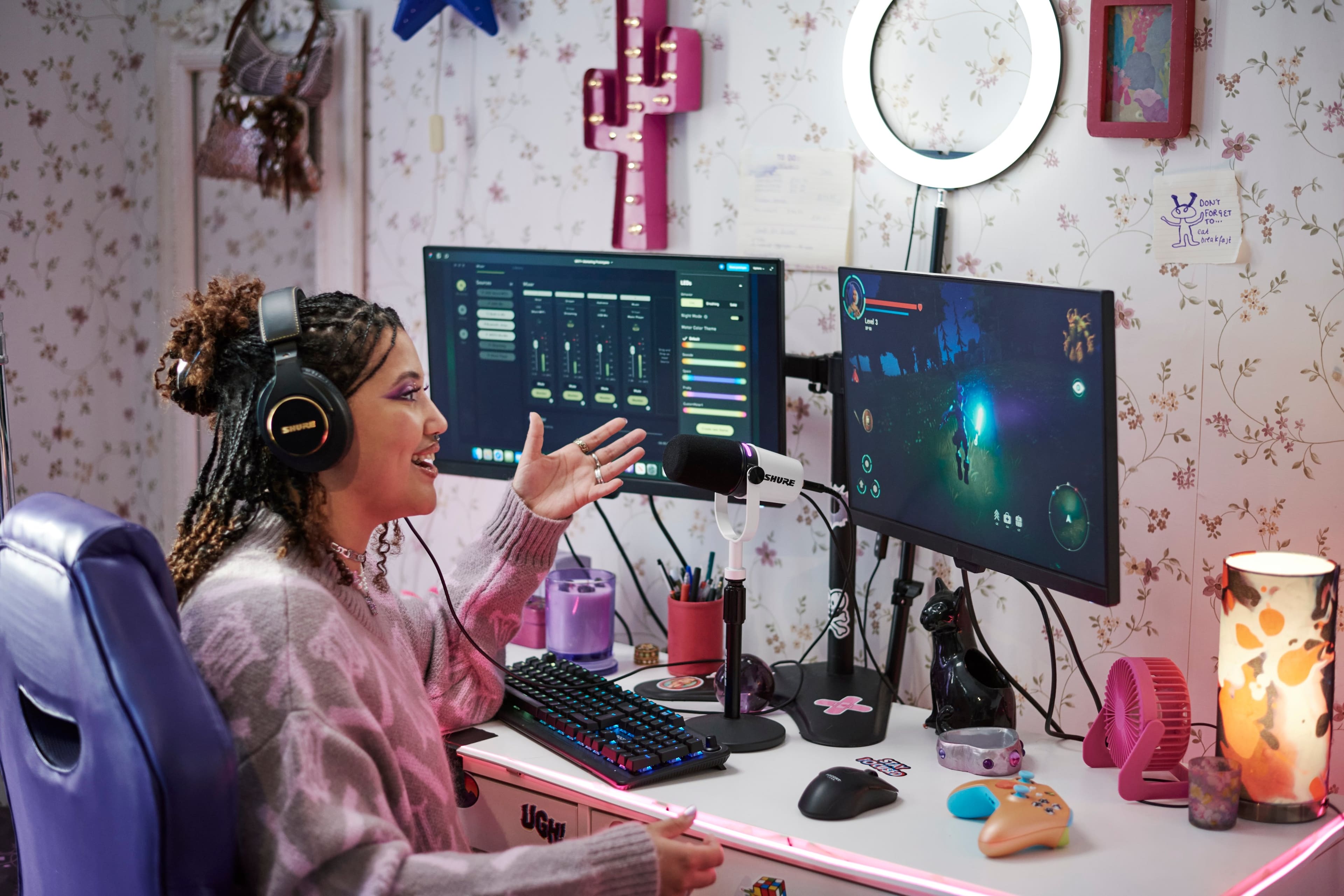 Alt View 4. Shure - MV7+ USB-C/XLR Dynamic Podcast Microphone - White.