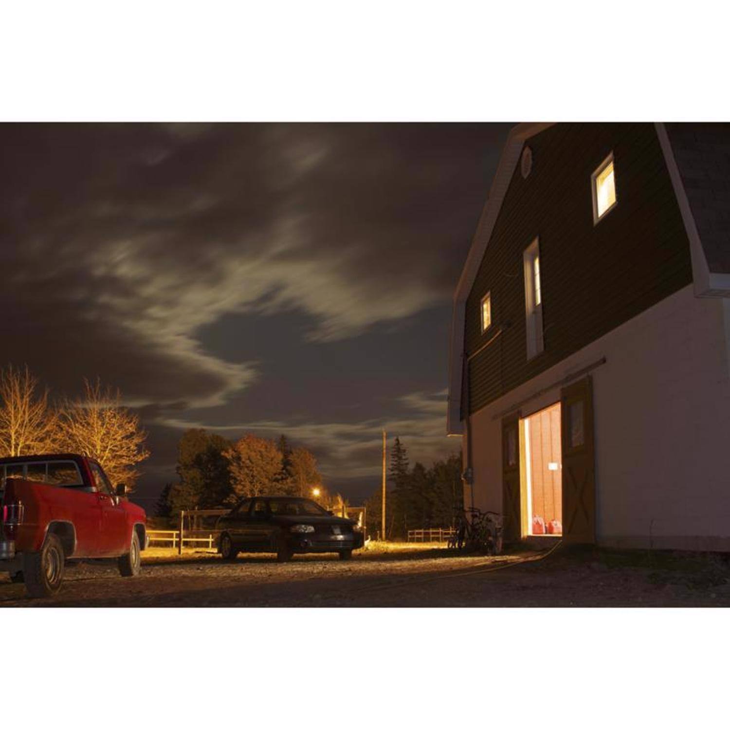 Left. FEIT ELECTRIC - Feit Corn Cob E26 (Medium) LED Bulb Daylight 500 Watt Equivalence 1 pk.