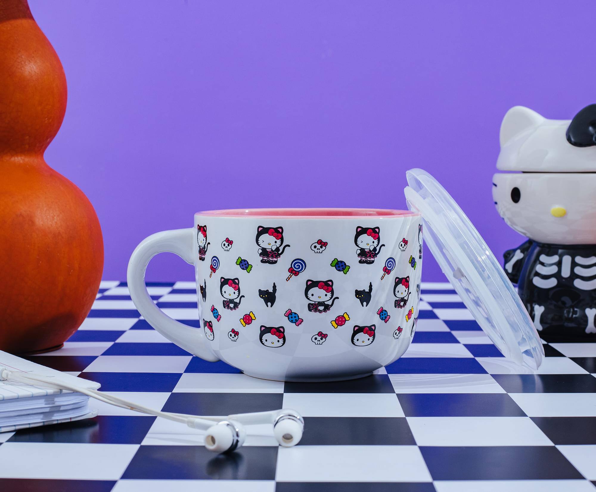 Alt View 2. Silver Buffalo - Sanrio Hello Kitty Black Cat Ceramic Soup Mug With Vented Lid | Holds 24 Ounces - Black.
