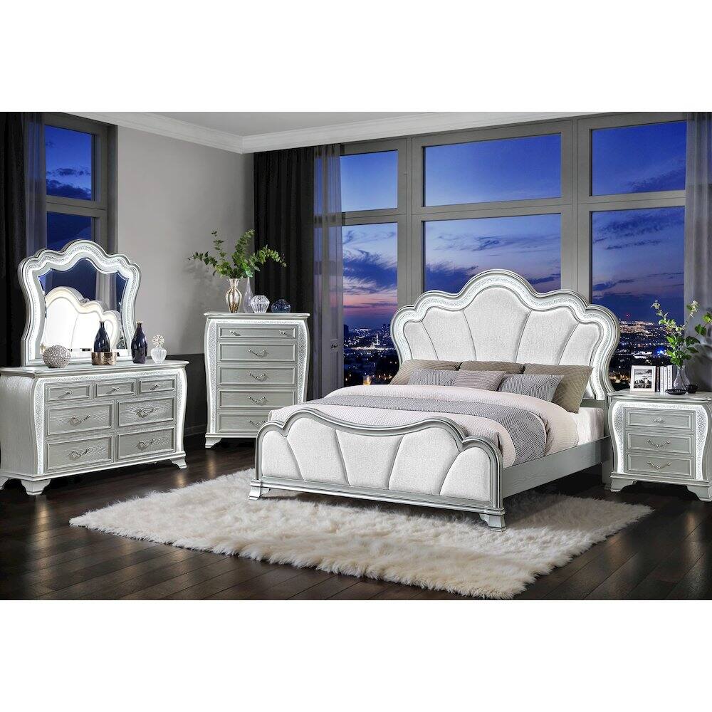 Angle. Global Furniture USA - Aria Silver Mirror With Led - Silver.