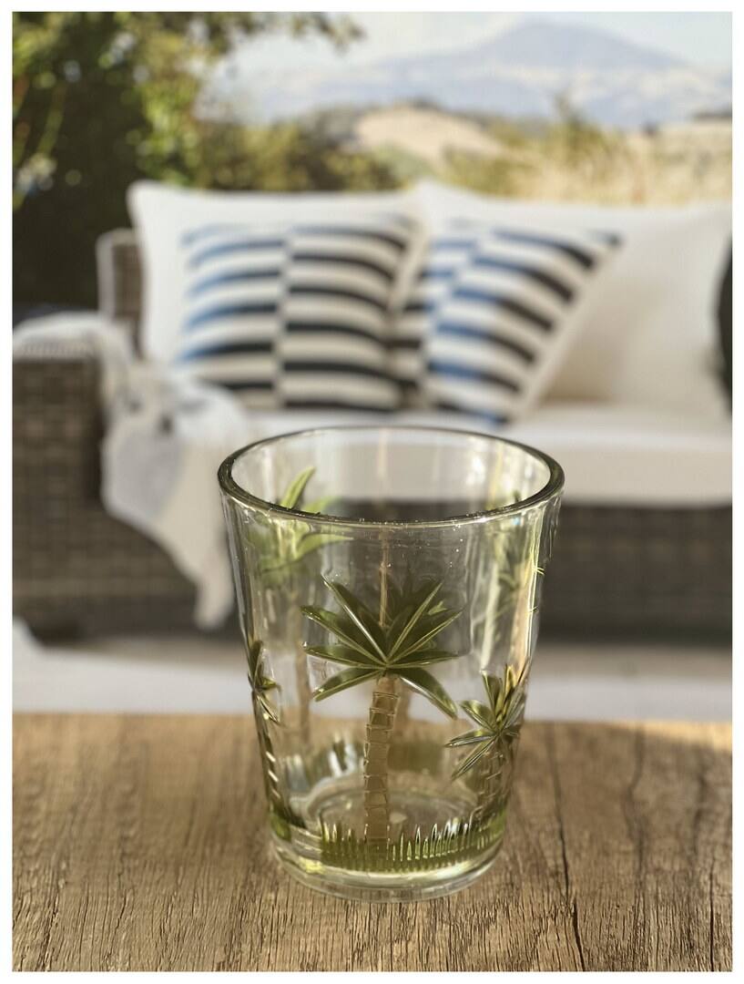 Left. APRILSOUL - Palm Tree Design Acrylic Glasses Set of 4 DOF Plastic BPA Free Cocktail Drinkware Water Tumblers - white.
