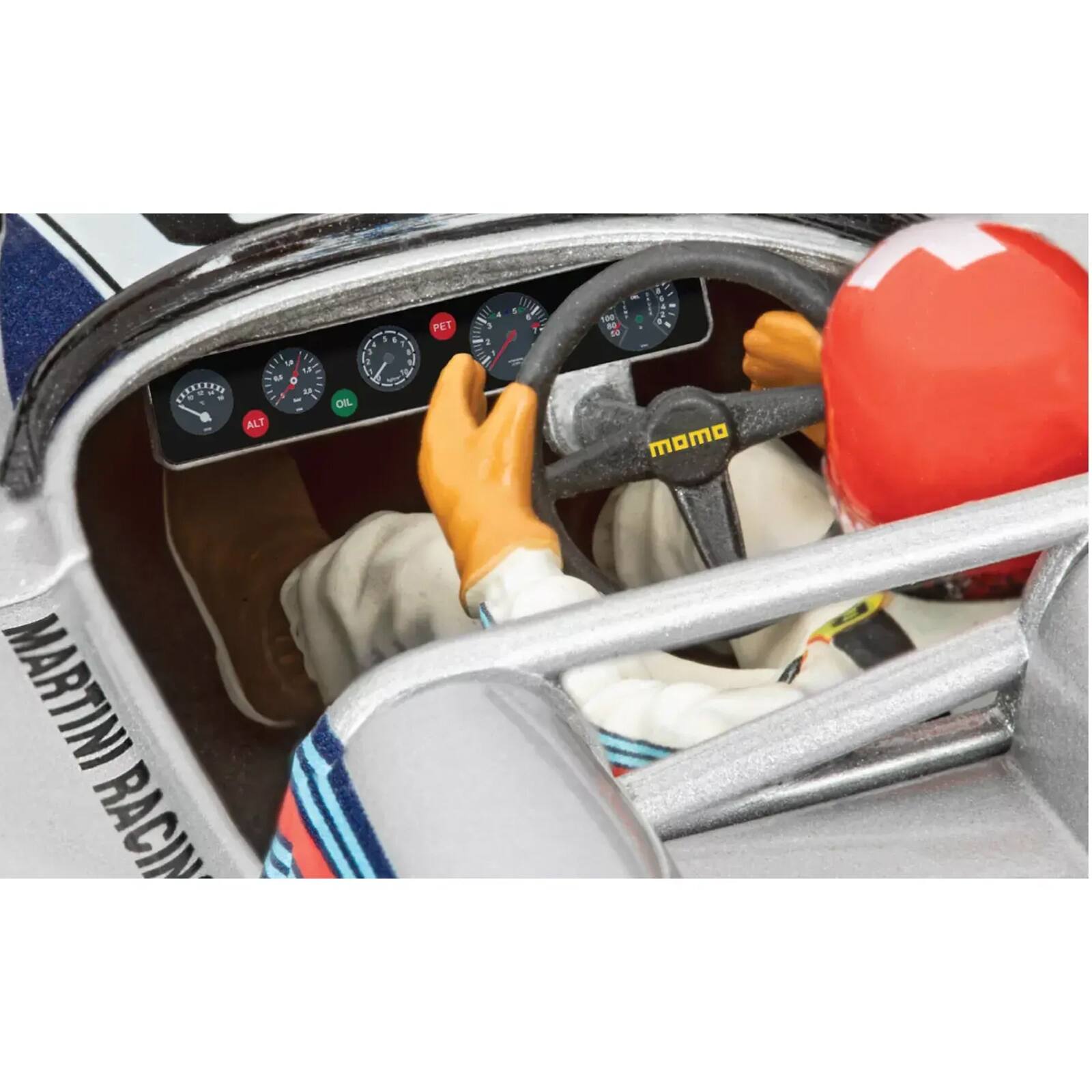 LA or 0 PRESTIGE if M U N g) ALT MARTINI RACING

OIL & > g

I a 1 6 0 W

PET 3 2

5 100 50 MOMO