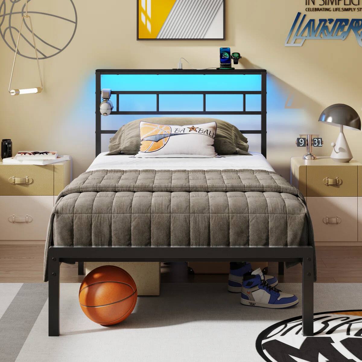 IN SIMPLICITY CELEBRATING LIFE. SIMPLY STYLER  
9:31