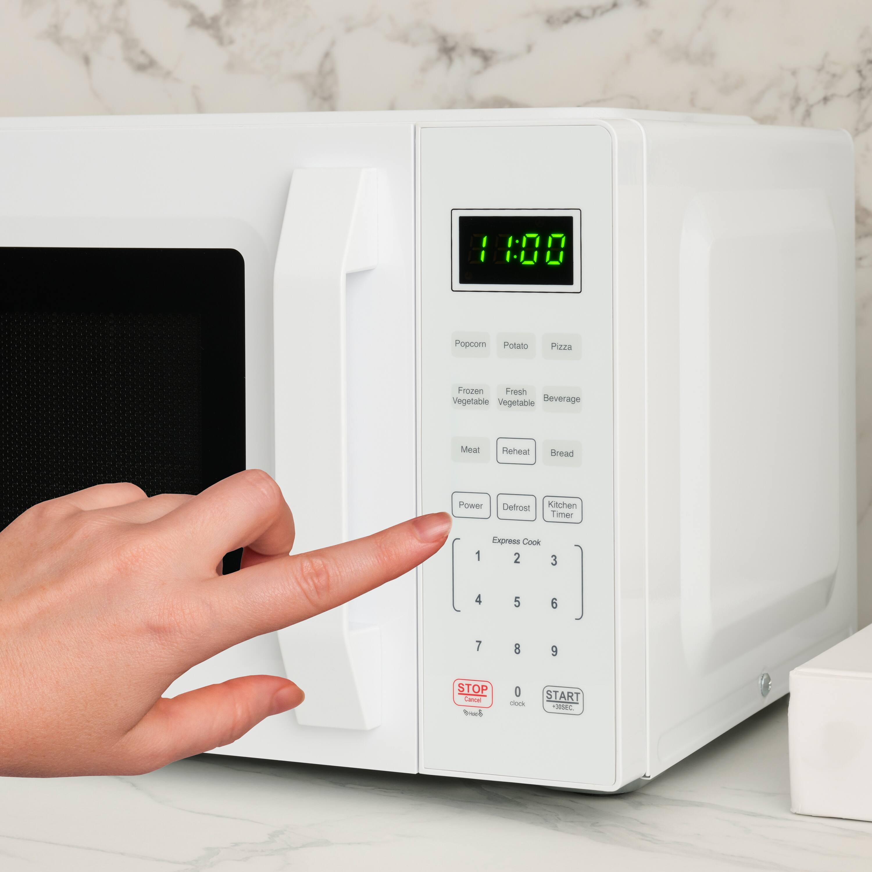 11:00 Popcorn Potato Pizza Frozen Fresh Vegetable Beverage Meat Reheat Bread Power Defrost Kitchen Timer 1 Express Cook 2 3 4 5 6 7 8 9 STOP Cancel 0 START BC -