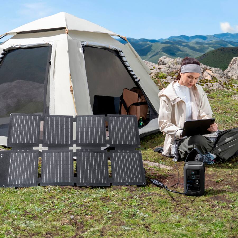 Anker SOLIX C300 DC Portable Power Station + 60W Solar Panel – 288Wh Solar Generator