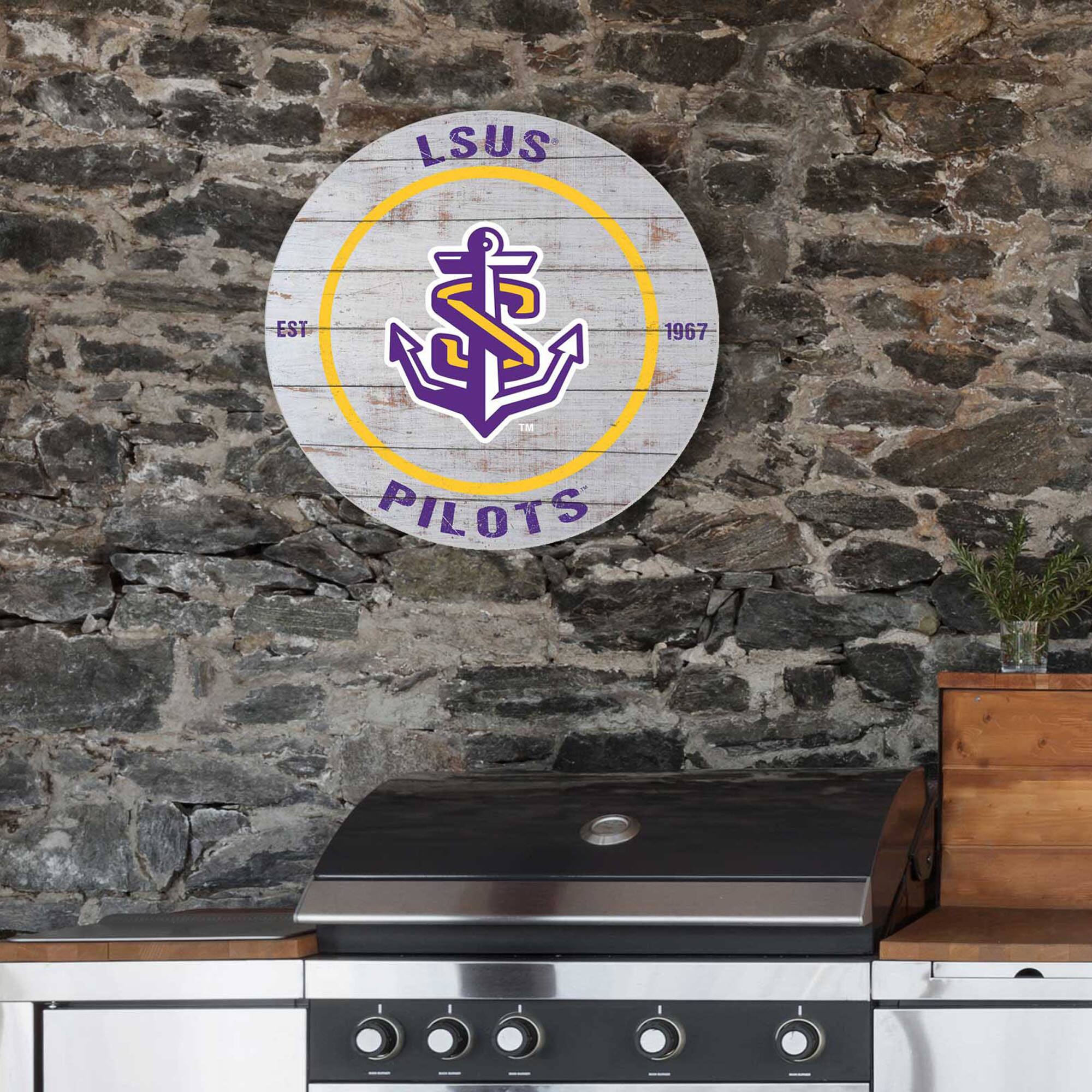 LSUS  
EST 1967  
PILOTS