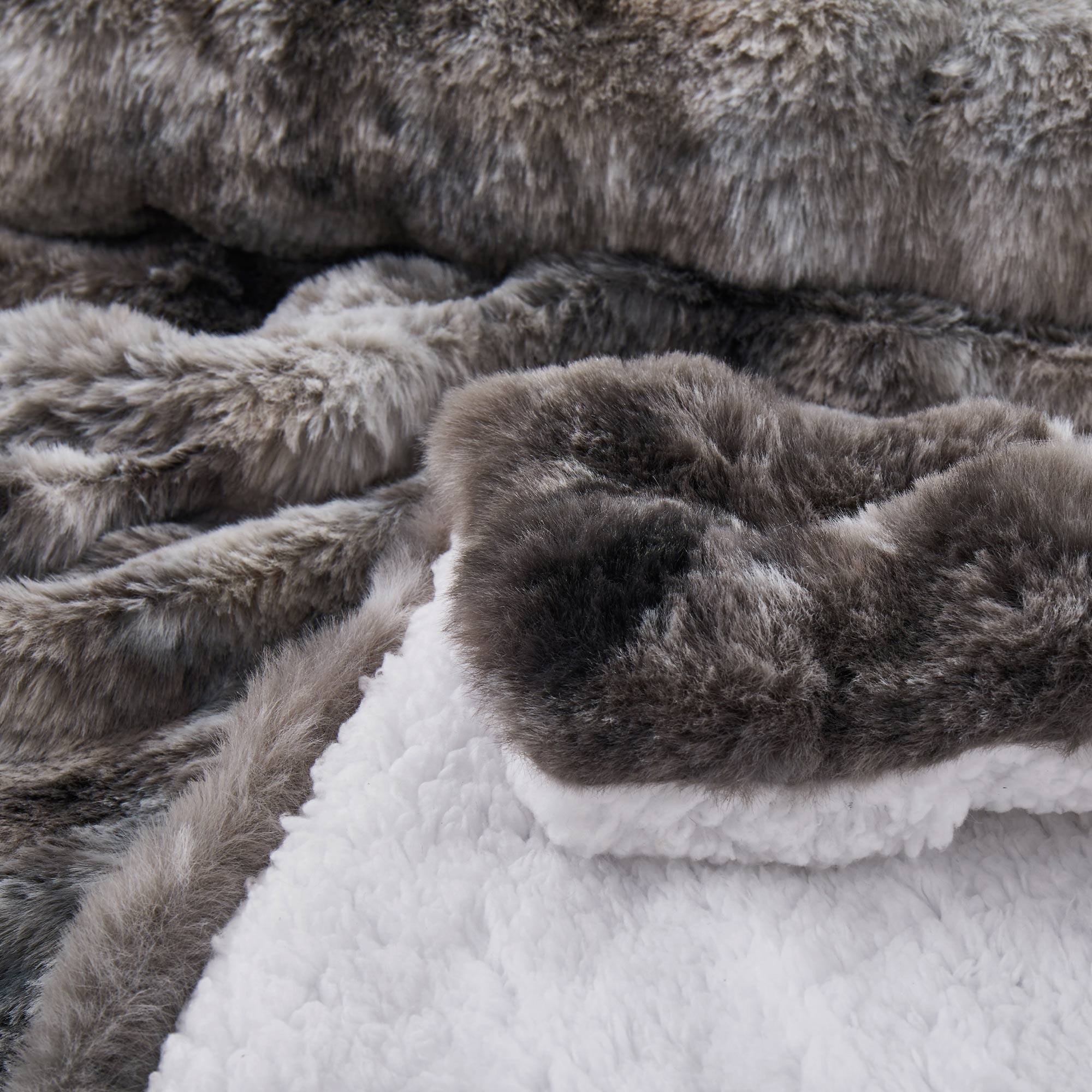 Left. Peace Nest - Peace Nest Ultra-Soft Faux Fur Comforter Set with Plush Tie-Dye & Reversible Sherpa, Dark Gray, King - Dark Gray.