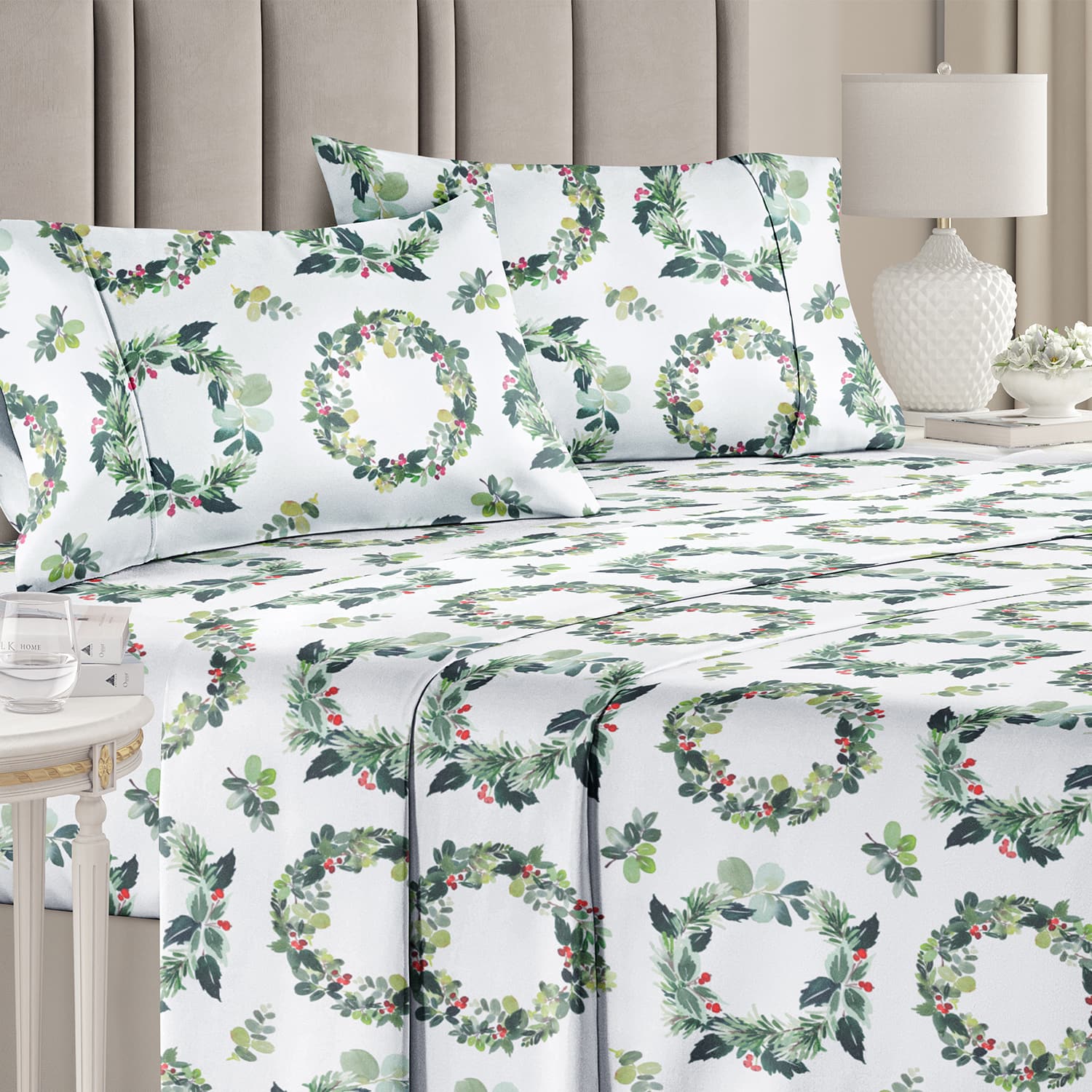 CGK Linens - 4 Piece Christmas Pattern Sheet Set - Soft, Wrinkle-Resistant Holiday Bedding - Full - Wreaths