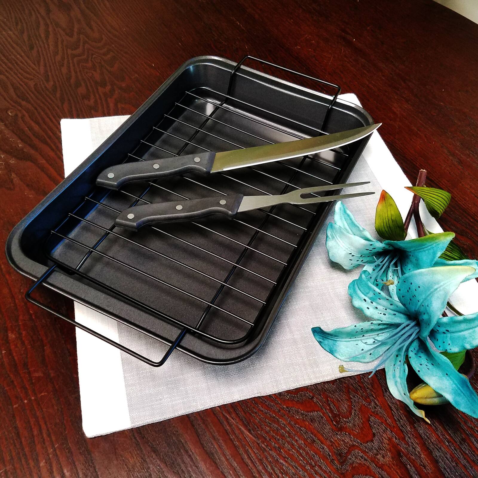 Alt View 2. Gibson - Gibson Home Reilly 4-Piece Non-Stick Carbon Steel Roaster Set - Black.