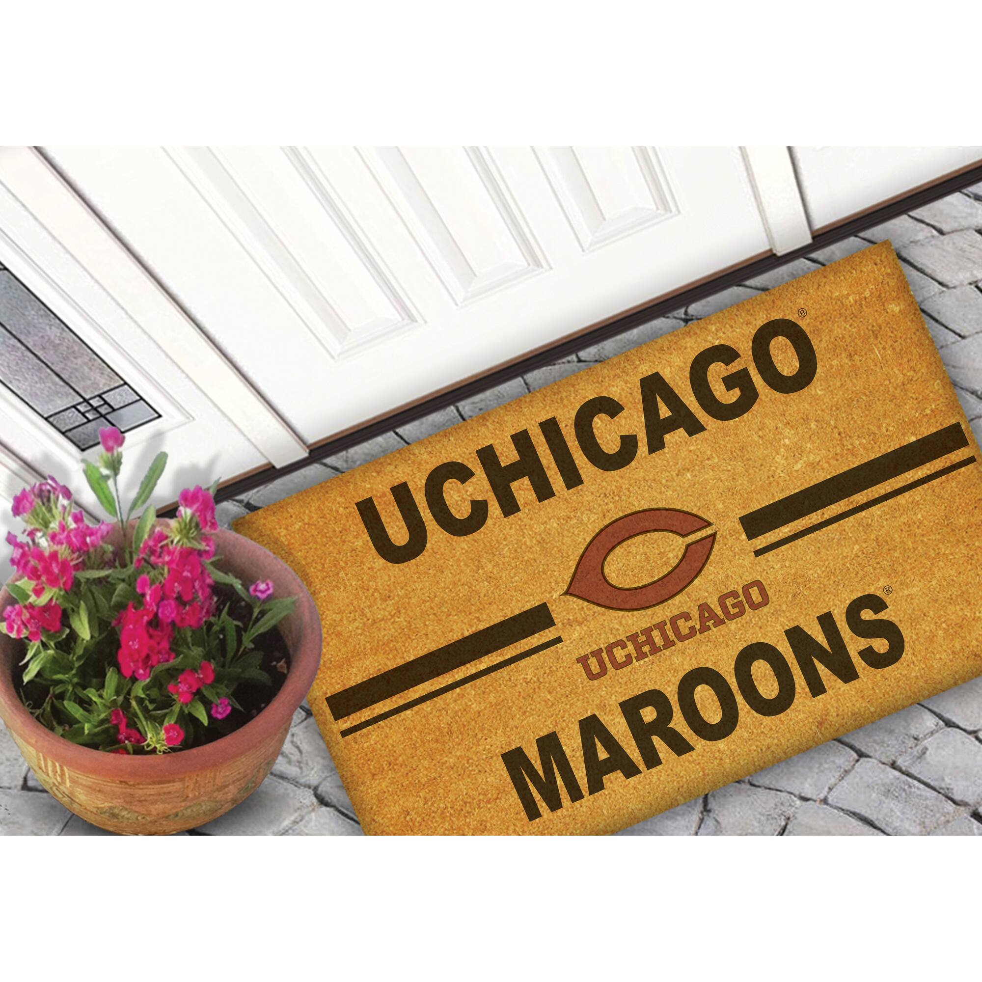 UCHICAGO  
UCHICAGO  
MAROONS