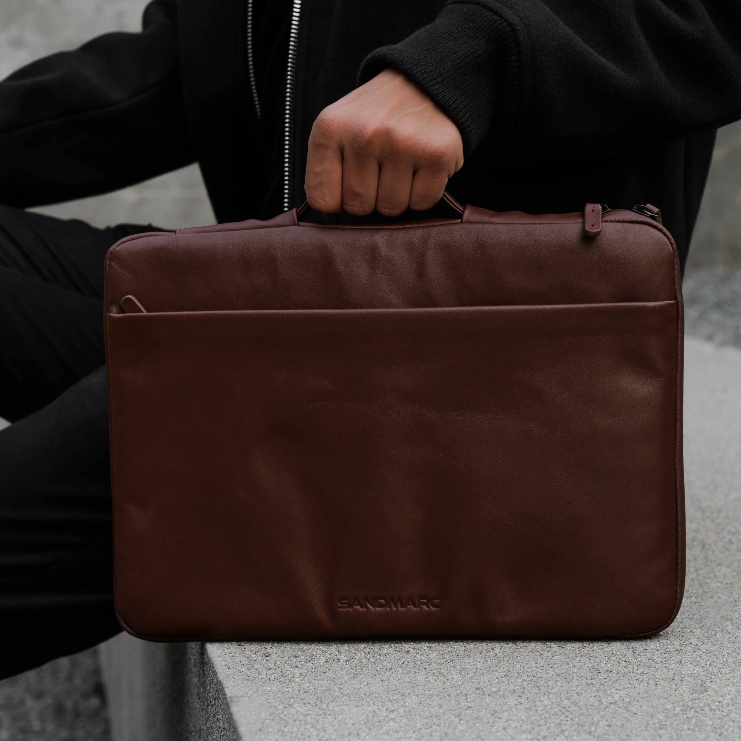 Left. SANDMARC - Leather Edition - MacBook Pro/Air Case (Bag) 14"/13" - Brown.
