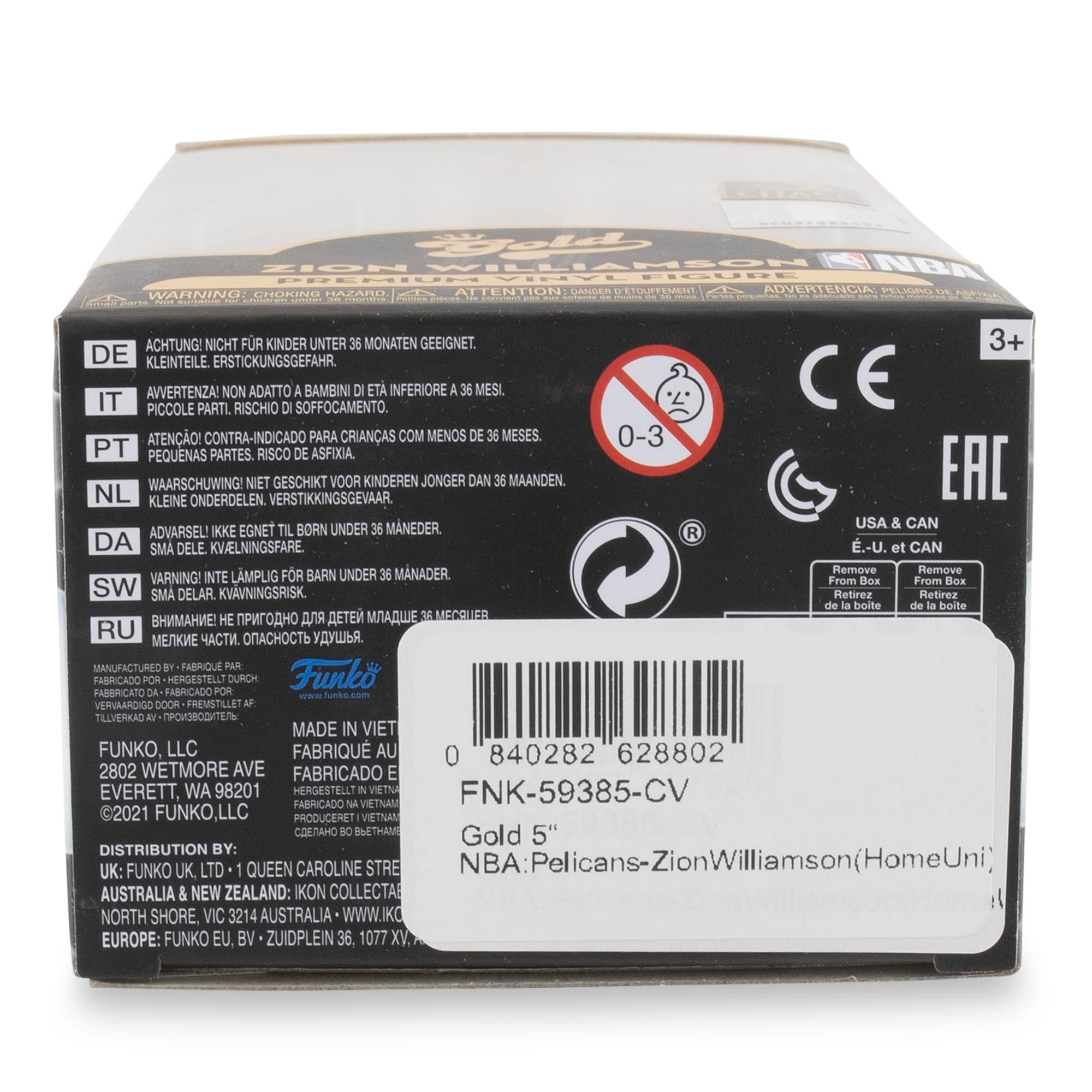 **Zion Williamson NBA Premium Figurine**

**Warning: Choking Hazard - Small Parts. Not for children under 3 years.**

**Attention: Danger de suffocation - Ne convient pas aux enfants de moins de 3 ans.**

**Achtung: Nicht für Kinder unter 36 Monaten geeignet. Kleine Teile. Erstickungsgefahr.**

**Attenzione: Non adatto ai bambini di età inferiore ai 36 mesi. Piccole parti. Rischio di soffocamento.**

**Atenção: Contra-indicado para crianças com menos de 36 meses. Pequenas partes. Risco de asfixia.**

**Waarschuwing: Niet geschikt voor kinderen jonger dan 36 maanden. Kleine onderdelen. Verstikkingsgevaar.**

**Advarsel: Ikke egnet til barn under 36 måneder. Kleine deler. Kvælningsgfare.**

**Varning: Inte lämplig för barn under 36 månader. Små delar. Kvävningssrisk.**

**Remove From Box**

**Retir