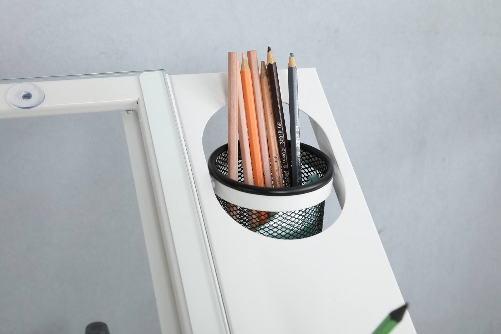 NO 8 87002  
MICKEY  
Disney