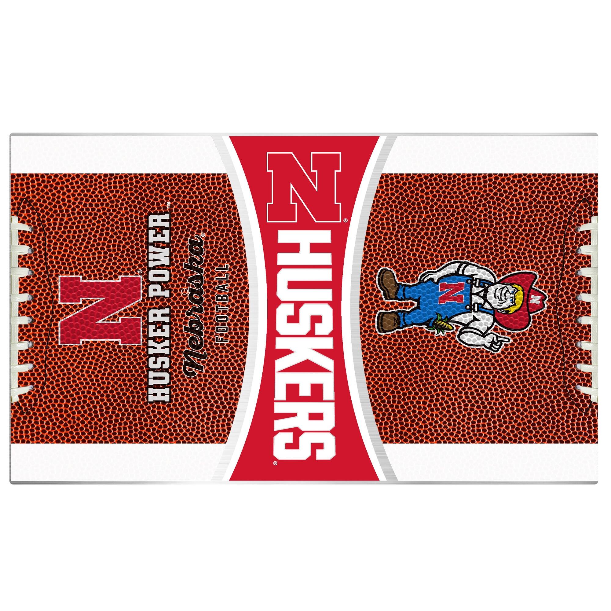 HUSKERS  
HUSKER POWER  
FOOTBALL  
GO BIG RED!