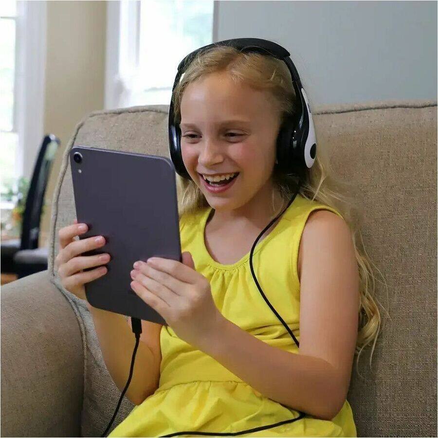 Alt View 3. Avid - AVID AE-35 Headphone - Stereo - USB Type C - Wired - 32 Ohm - 20 Hz to 20 kHz - On-ear, Over-the-head - Binaural - White,Black.