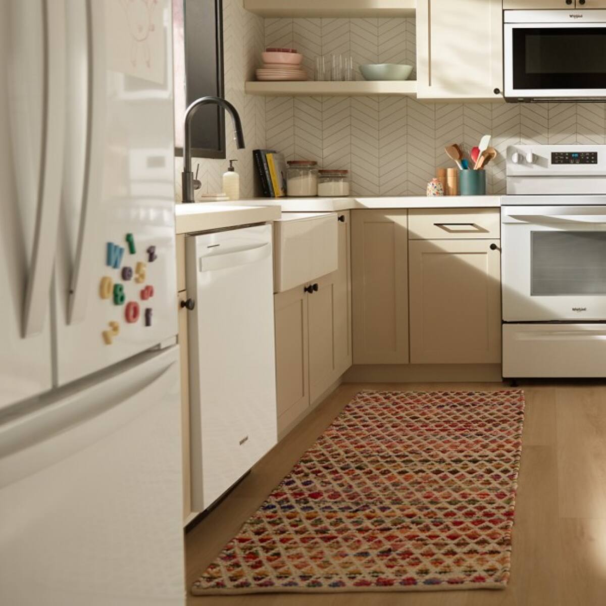 Alt View 6. Whirlpool - Whirlpool - Quiet Dishwasher with Boost Cycle and Pocket Handle - White - White.