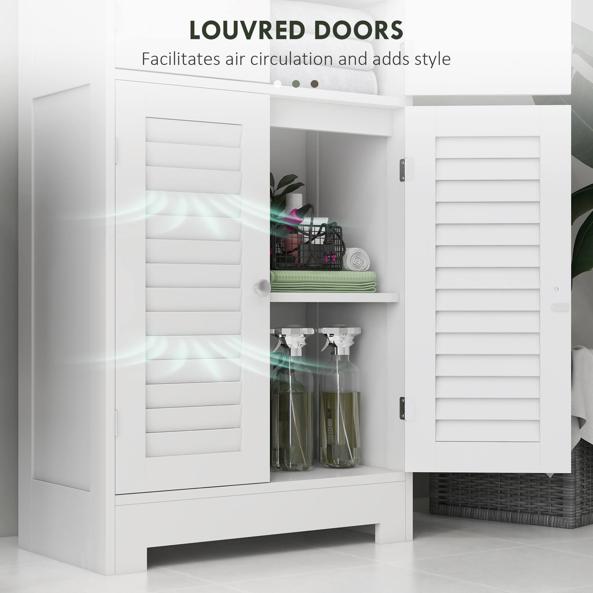 LOUVRED DOORS
Facilitates air circulation and adds style