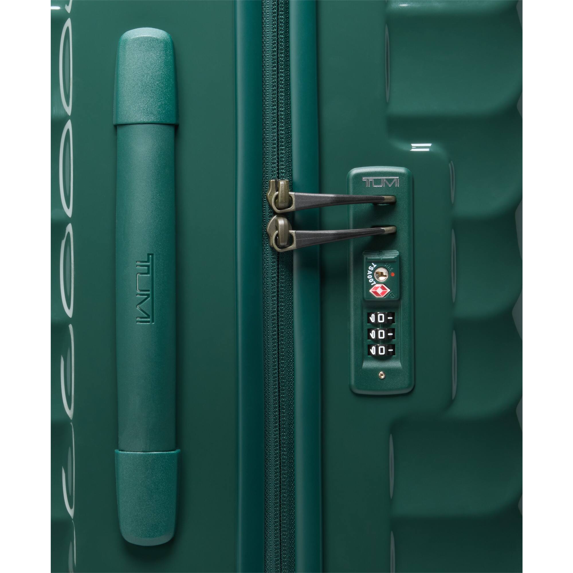 TUMI SUITCASE TOOAST NO- O- NO-