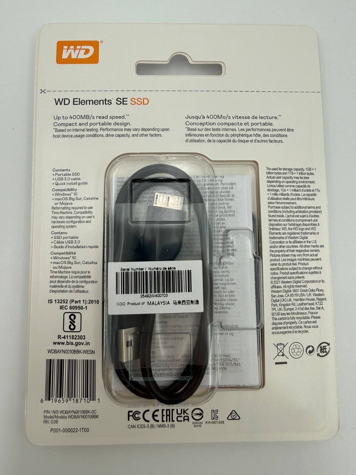 WD Elements SE SSD

Up to 400MB/s read speed. Compact and portable design. "Based on internal testing. Performance may vary depending upon host device, usage conditions, drive capacity, and other factors.

Jusqu'à 400Mo/s vitesse lecture. Conception compacte et portable. "Base sur des tests internes. Les performances peuvent être inférieures en fonction du périphérique hôte, des conditions d'utilisation, de la capacité du disque et d'autres facteurs.

Contents:
- Portable SSD
- USB 3.0 cable
- Quick install guide
- Compatibility: Windows 10, macOS Big Sur, Catalina or Mojave. Reformatting required. Machine compatibility may vary depending on user's hardware configuration and operating system.

Contenu:
- SSD portable
- Câble USB 3.0
- Guide d'installation rapide
- Compatibilité: Windows 10, macOS Big Sur, Catalina ou Mojave. Reformatage requis. La compatibilité machine peut varier en fonction de la configuration matérielle et du système d'exploitation de l'utilisateur.

IS 13252 (Part 1):2010