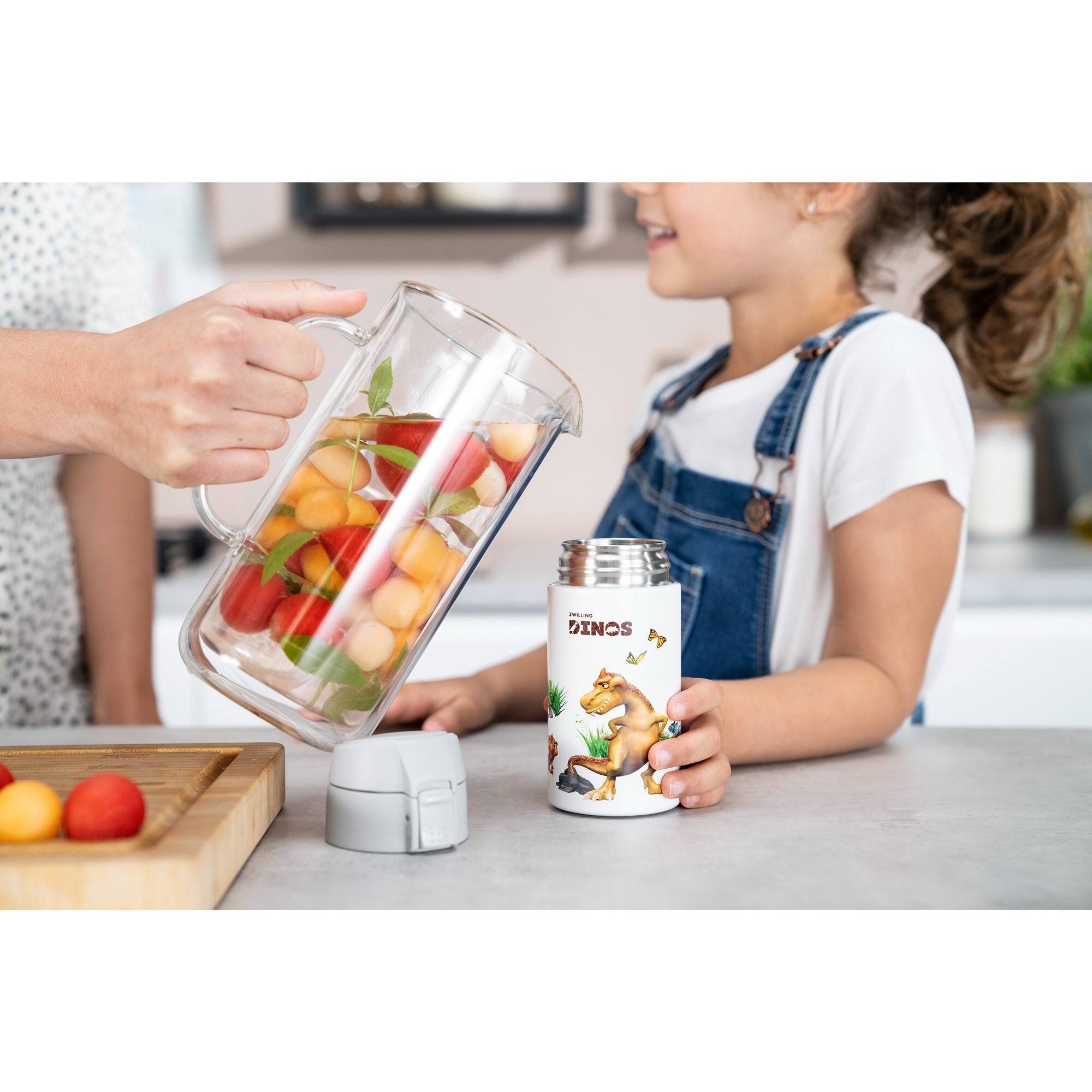 Alt View 4. ZWILLING - ZWILLING Sorrento Plus Double-Wall Carafe - Clear.