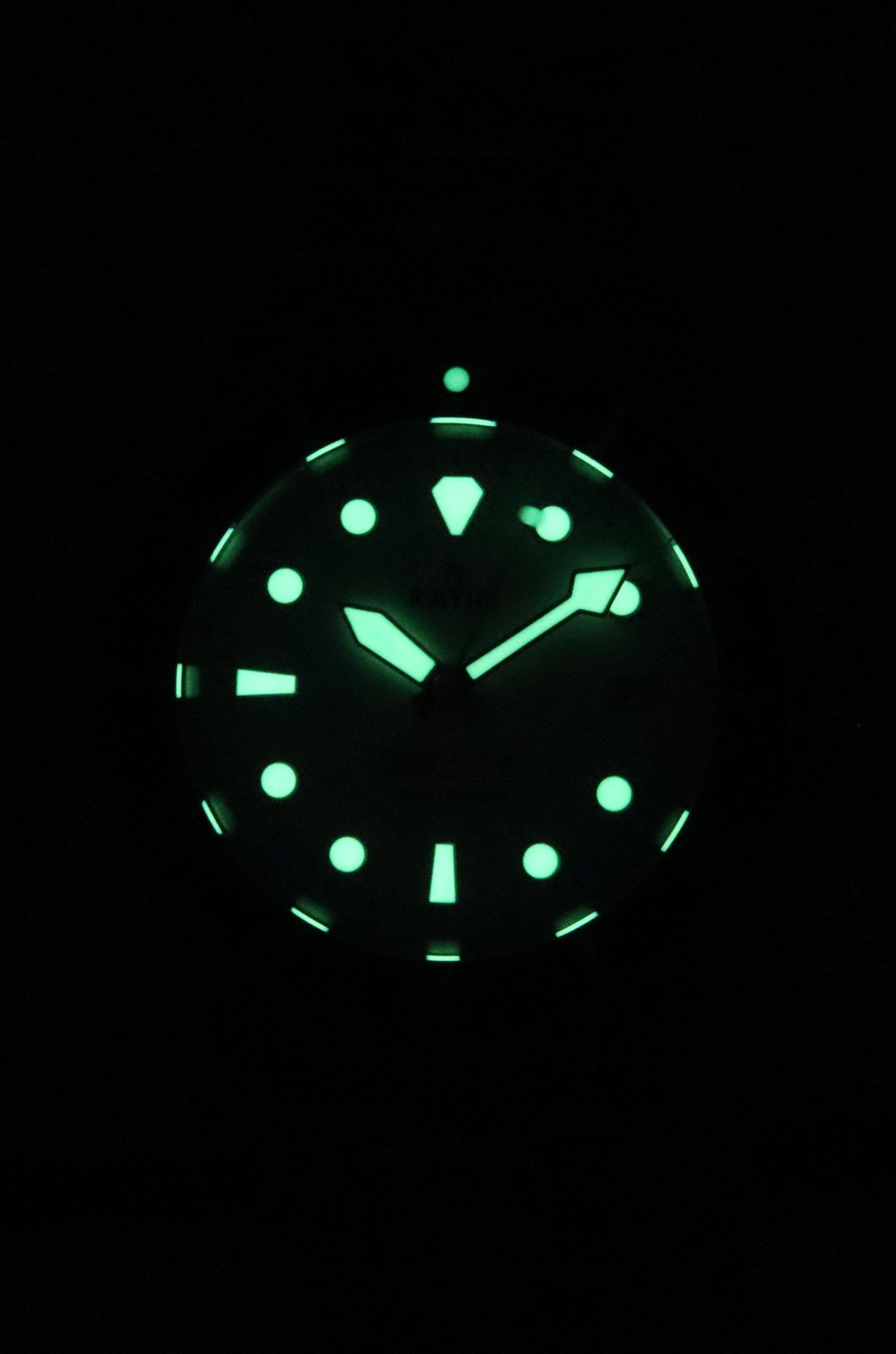 Angle. RATIO - RATIO FreeDiver Automatic RTF047 Mens Watch Sapphire Crystal Stainless Steel White Dial 200M Date Display - White.