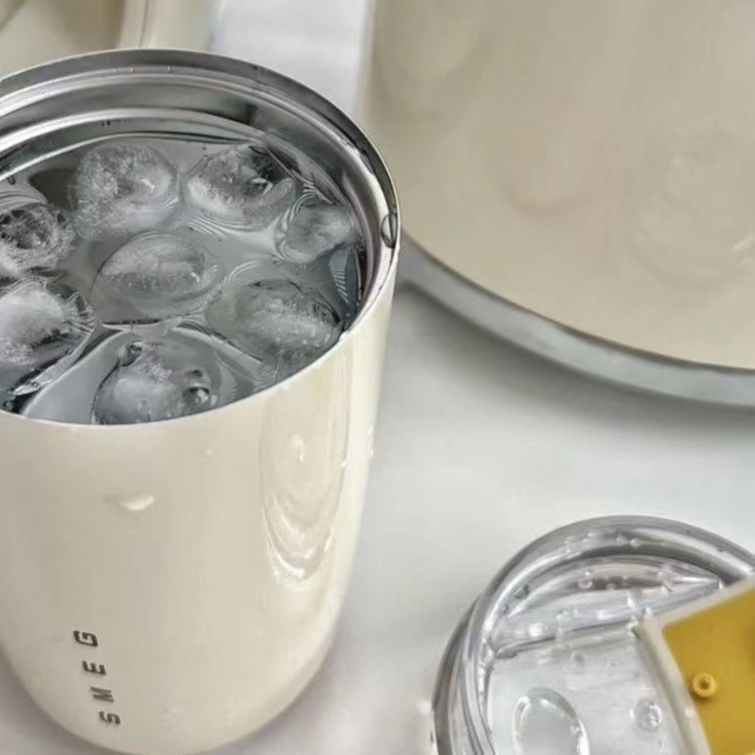 Alt View 2. SMEG - 12OZ SMEG Stainless Steel Insulated Vacuum Coffee Wall Travel Mug - Cream.