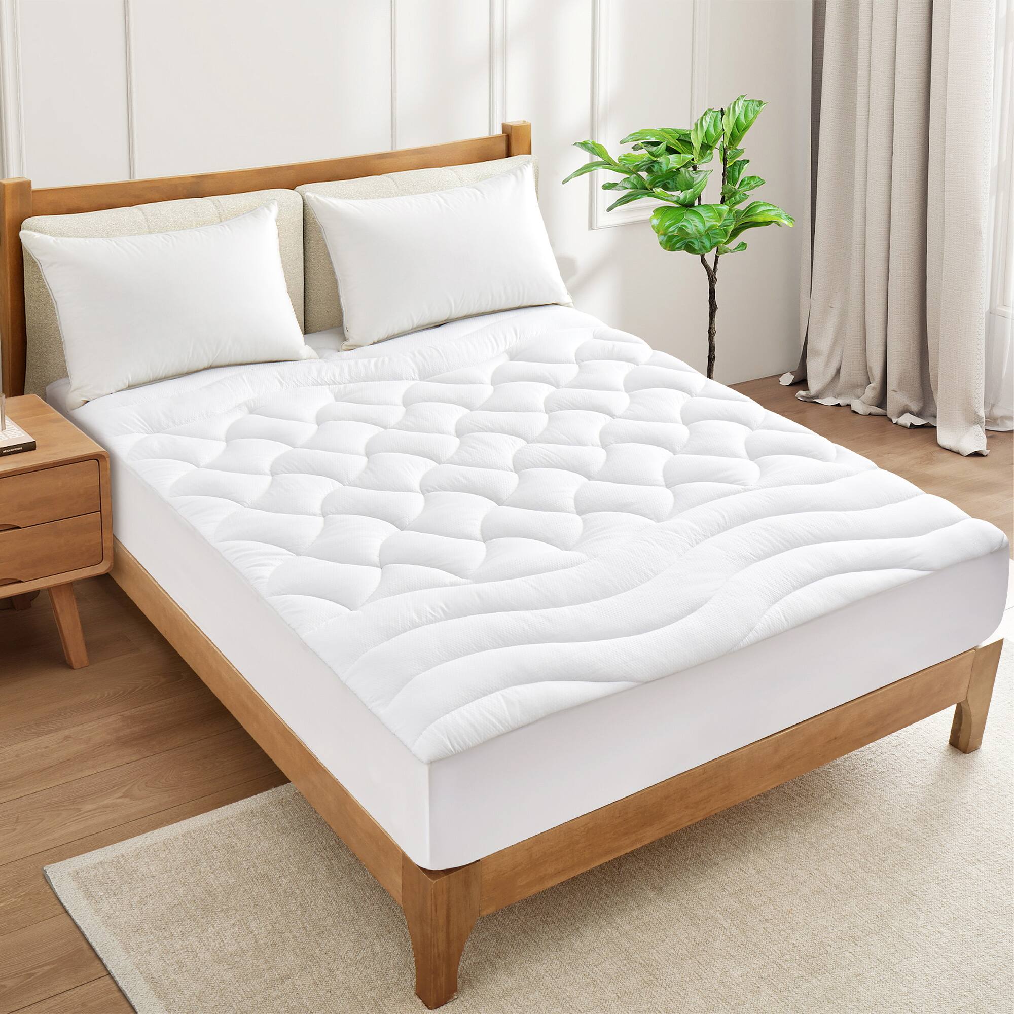 Angle. Peace Nest - Peace Nest Cooling Quilted Mattress Pad with Elastic Deep Pocket, Twin - White.