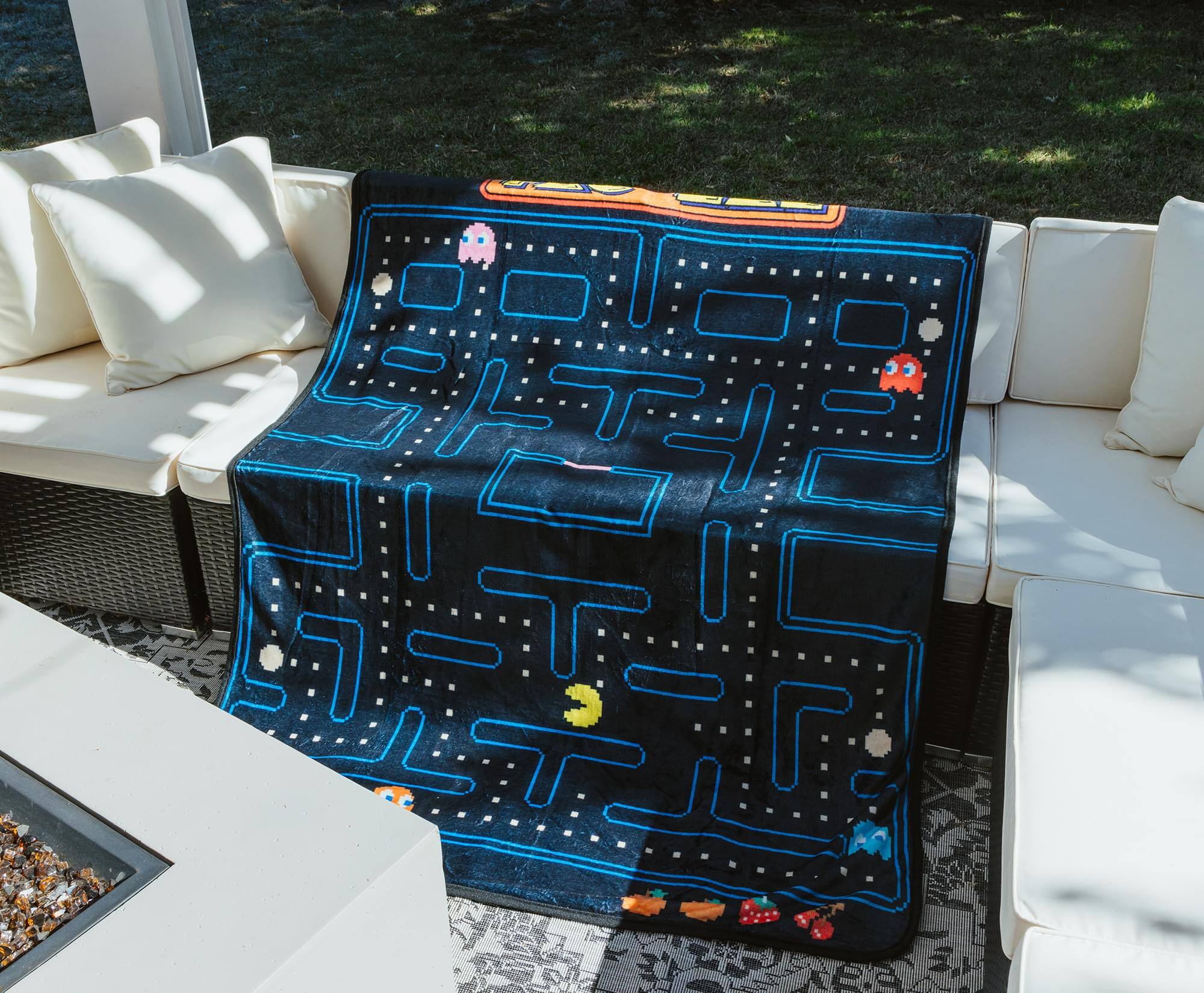 Alt View 2. Toynk - PAC-MAN Classic Maze 45 x 60 Inch Throw Blanket - Black/Yellow.
