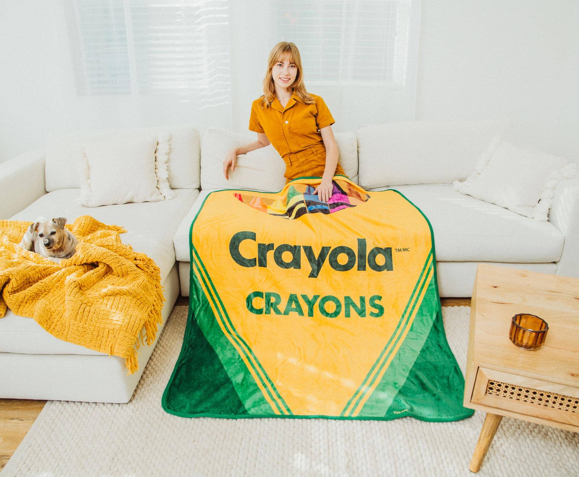Crayola  
CRAYONS