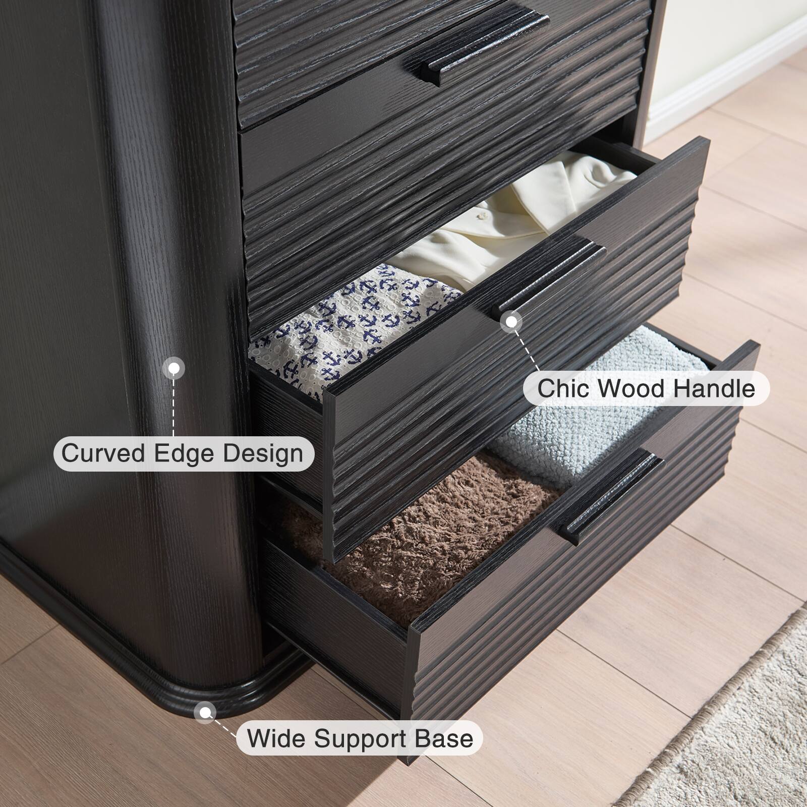 Chic Wood Handle  
Curved Edge Design  
Wide Support Base