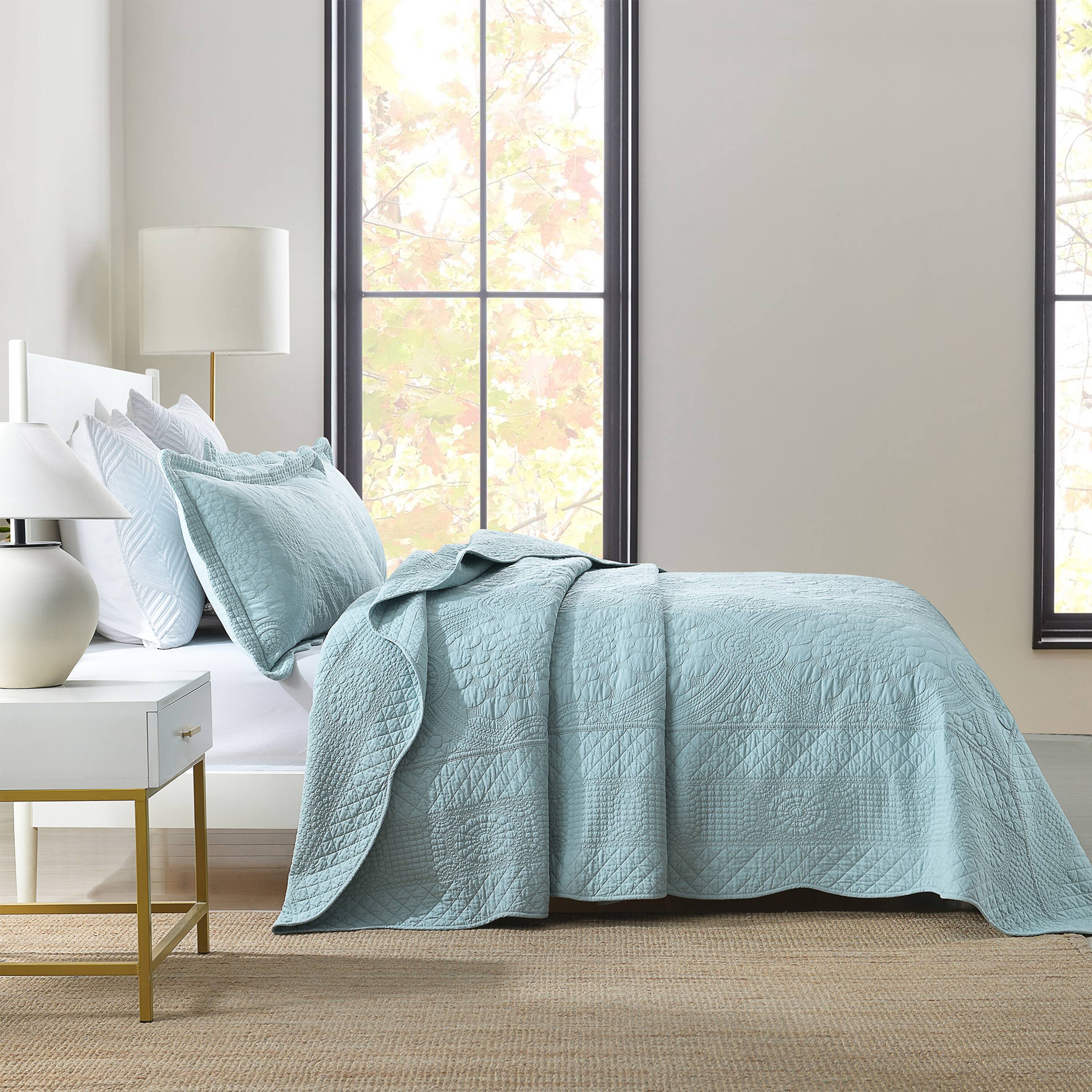 Back. MarCielo - Marcielo 3 Piece 100% Cotton Oversized Bedspread Lightweight Quilt Set - Angel Blue.